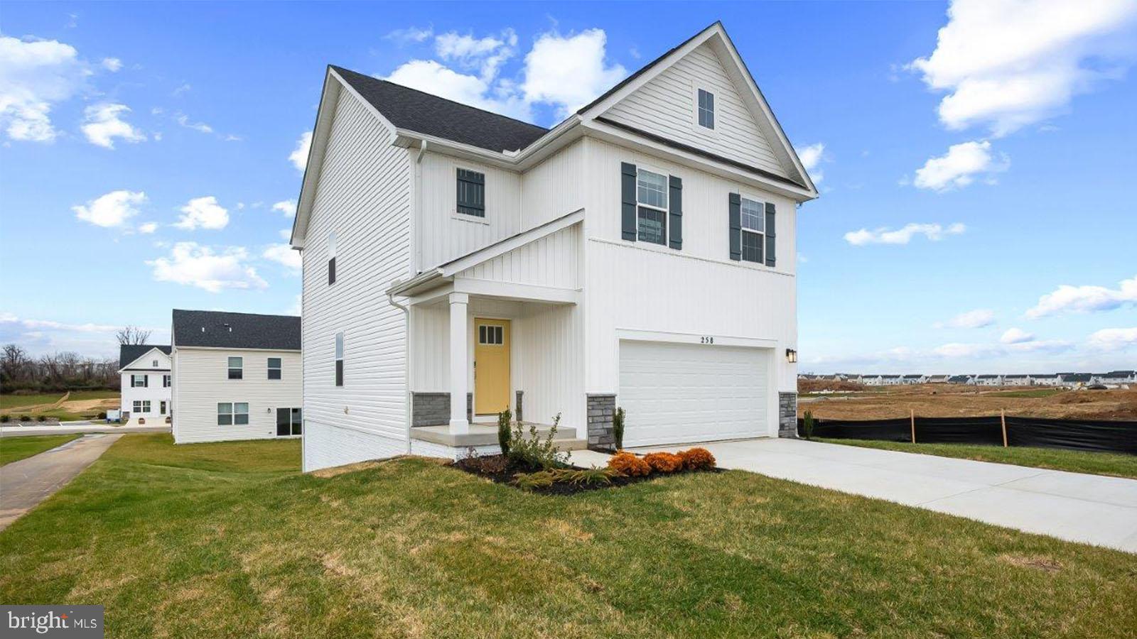 RIVERPOINTE - Residential