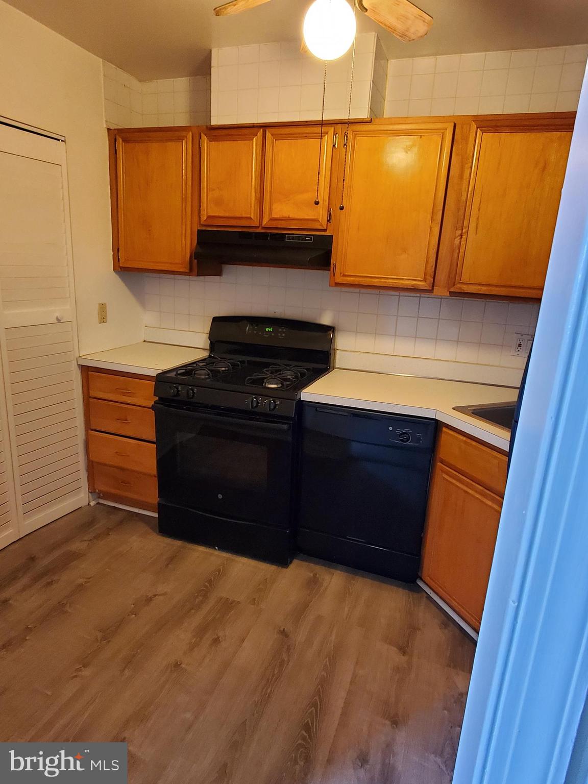 HUNTCREST CONDOMINIUM - Residential