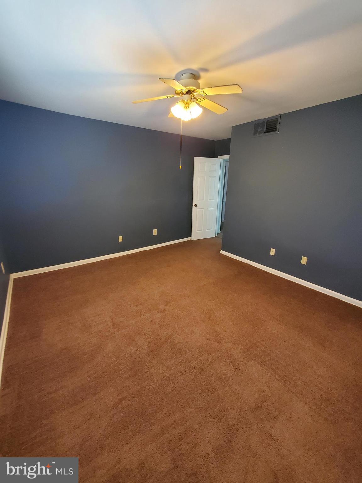 HUNTCREST CONDOMINIUM - Residential