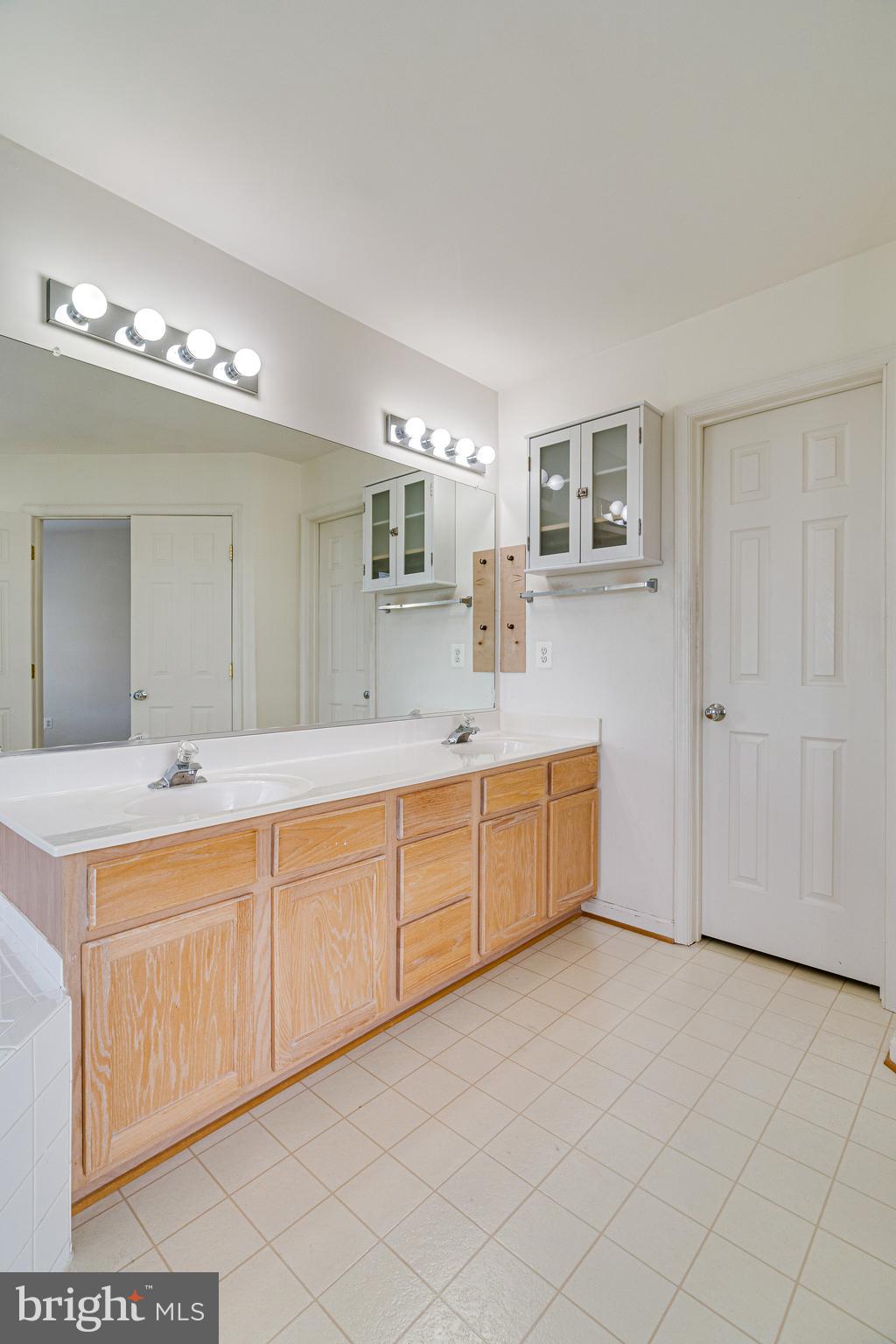 SYCAMORE HILL - Residential Lease