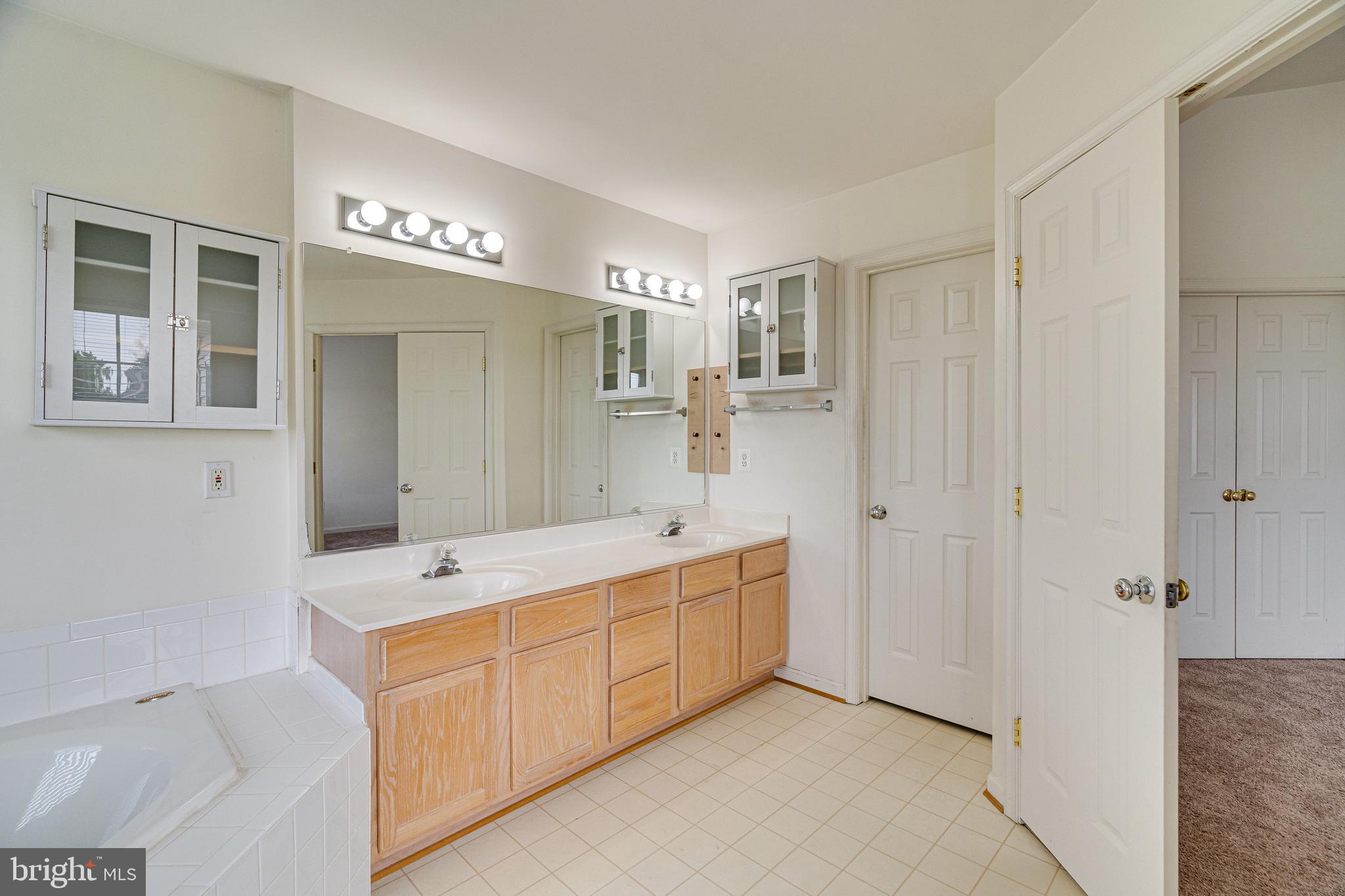 SYCAMORE HILL - Residential Lease