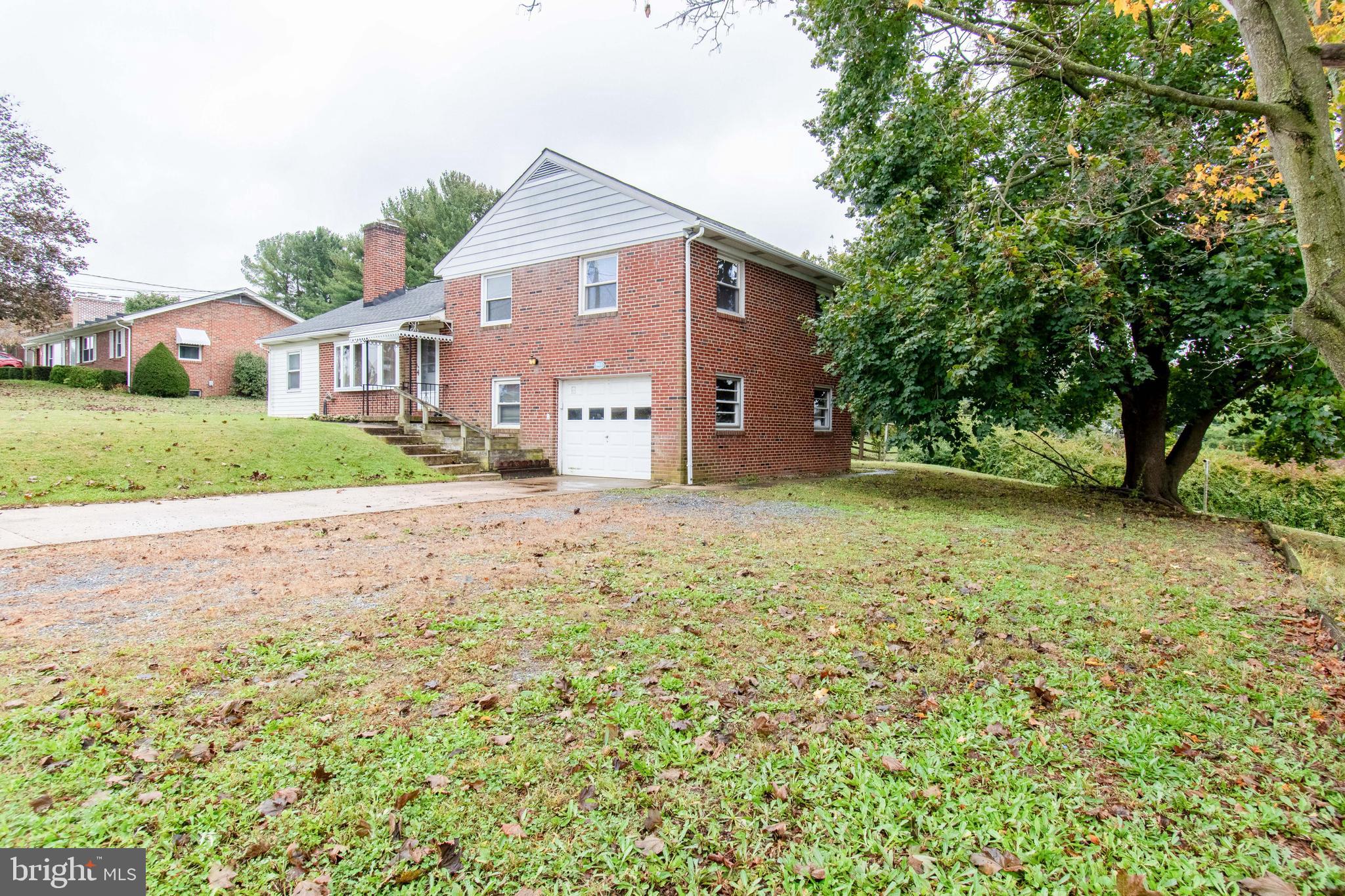 HAMPSTEAD - Residential