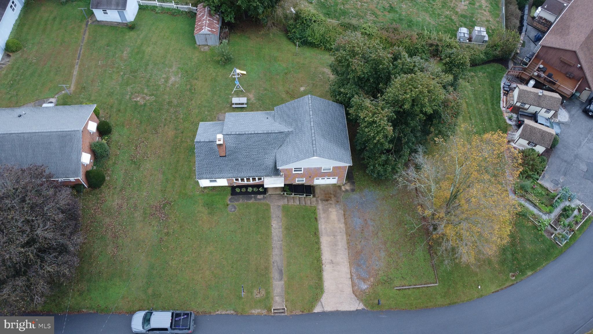 HAMPSTEAD - Residential