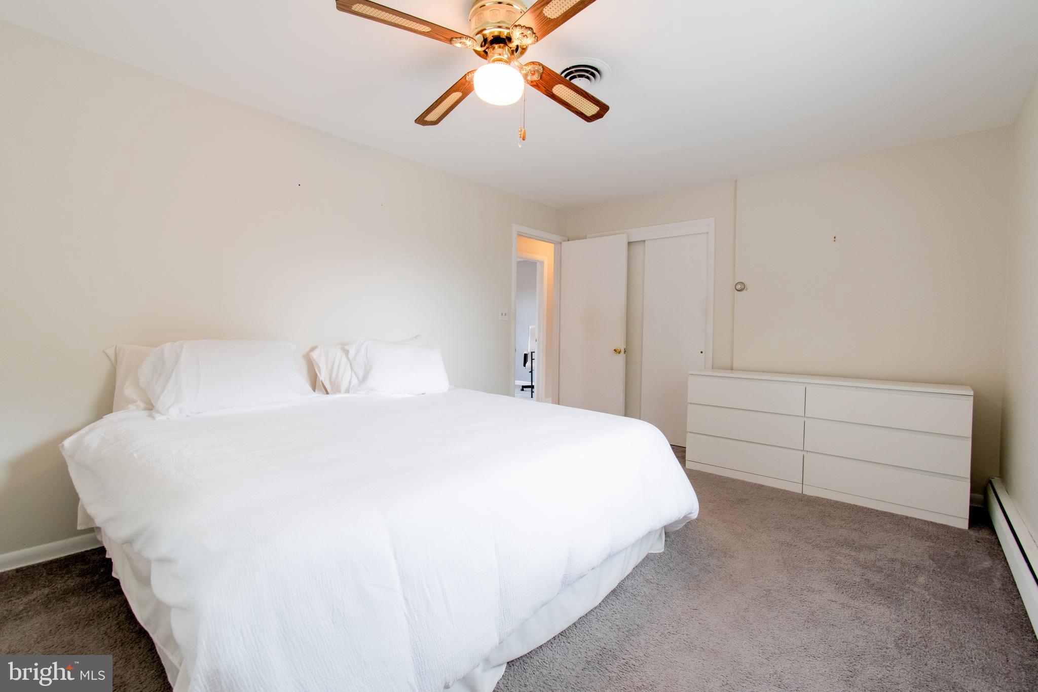 HAMPSTEAD - Residential