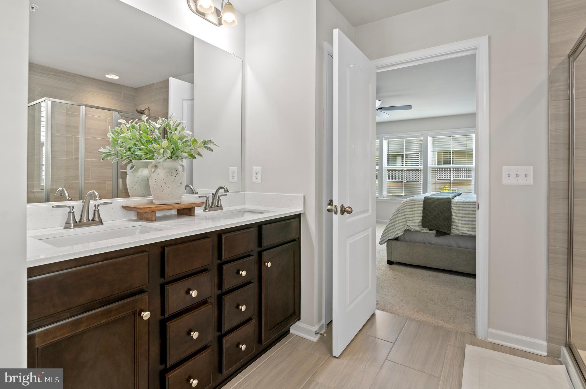 10711 MERIDIAN HILL WAY
