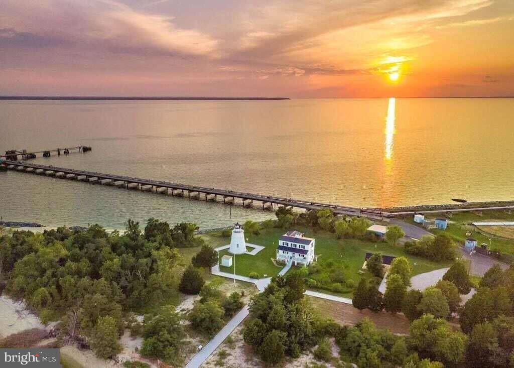 PINEY POINT HOMES - Residential