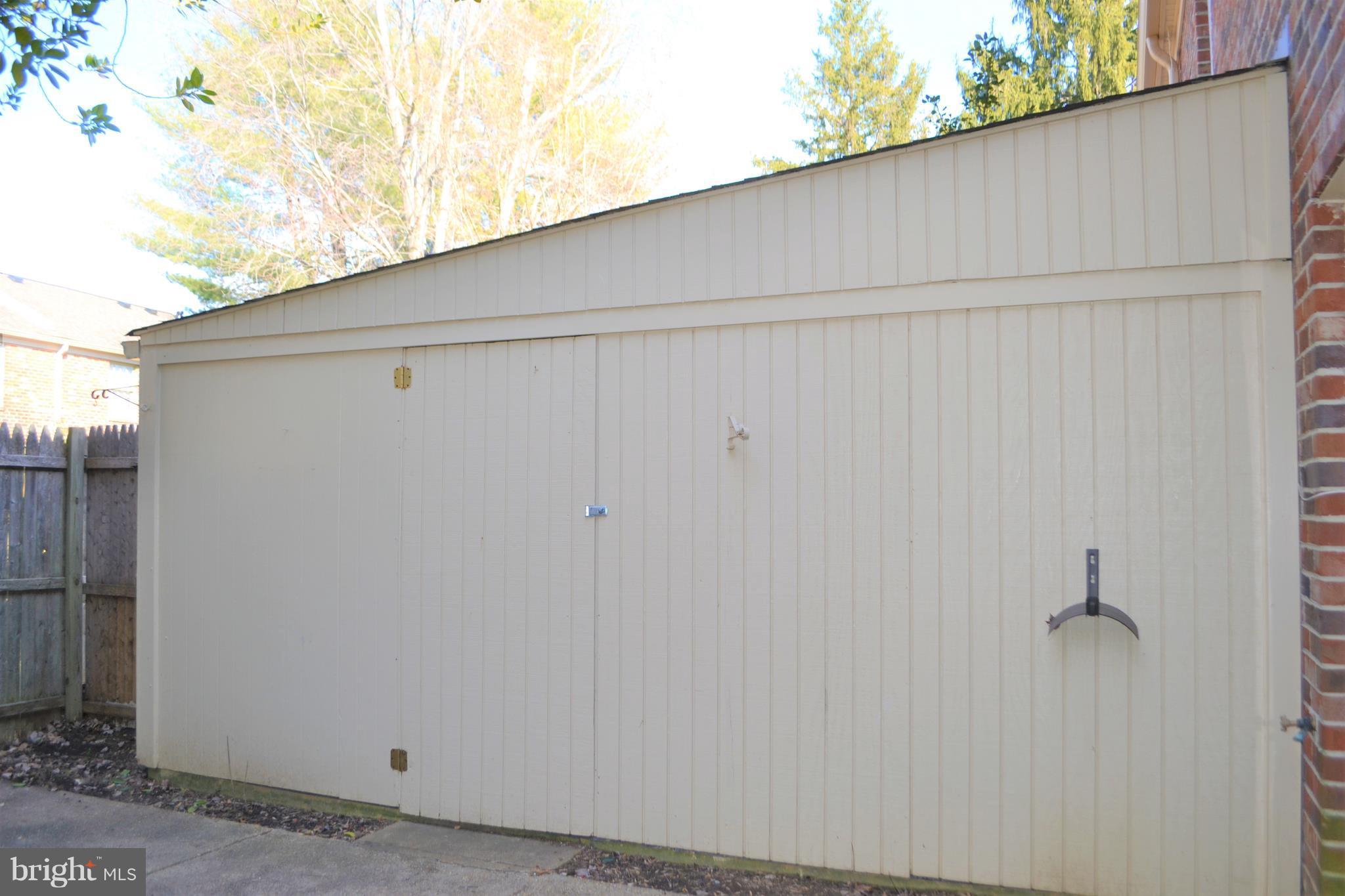 CARDINAL FOREST - Residential Lease