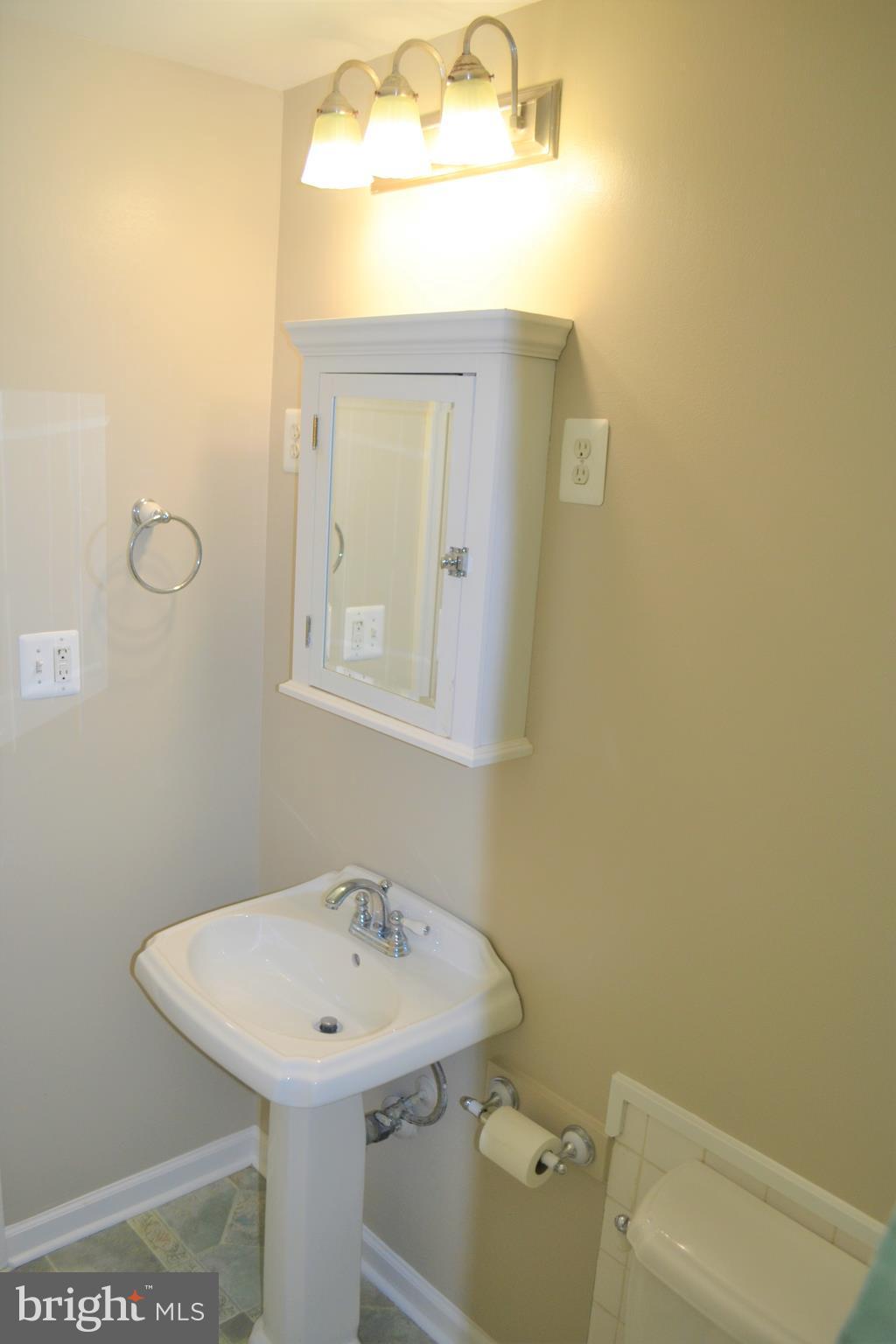 CARDINAL FOREST - Residential Lease