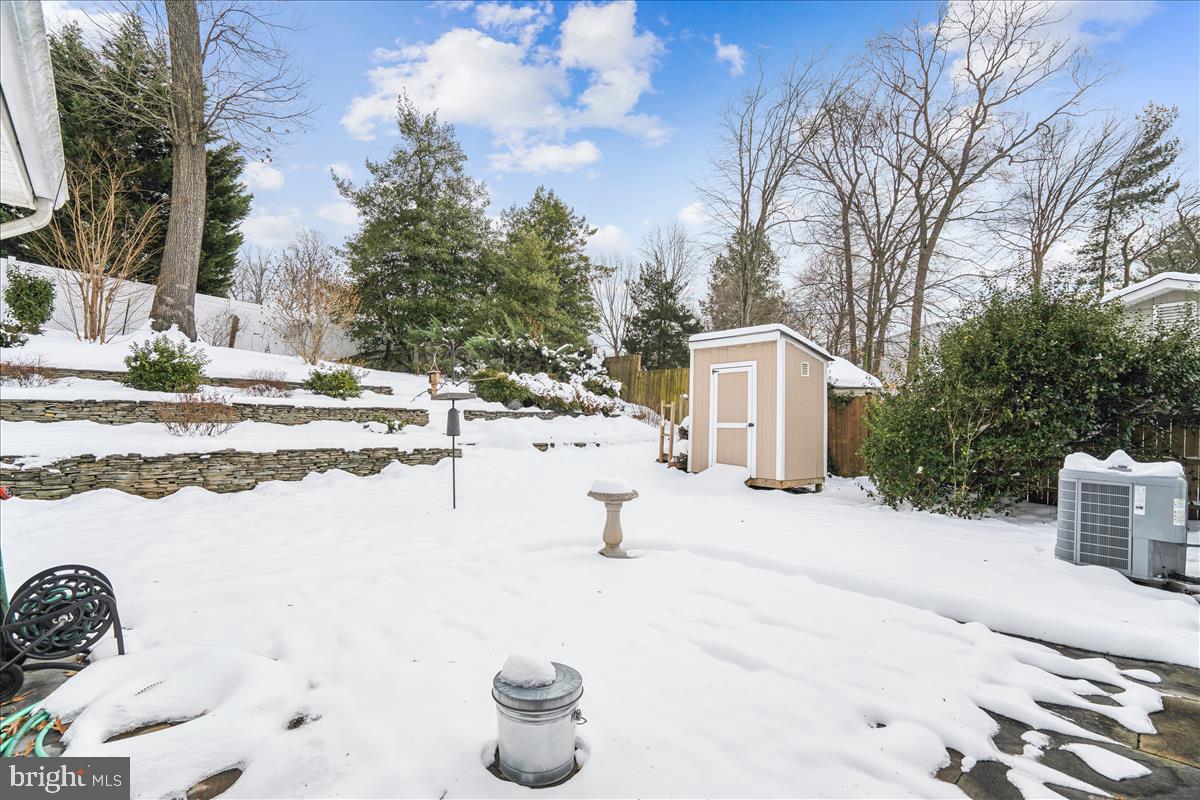 CROFTON WOODS - Residential