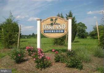 OAKLAND OVERLOOK - Land