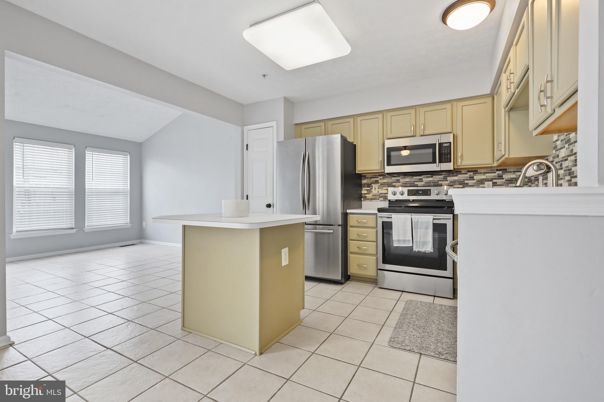 ROSEDALE - Residential Lease