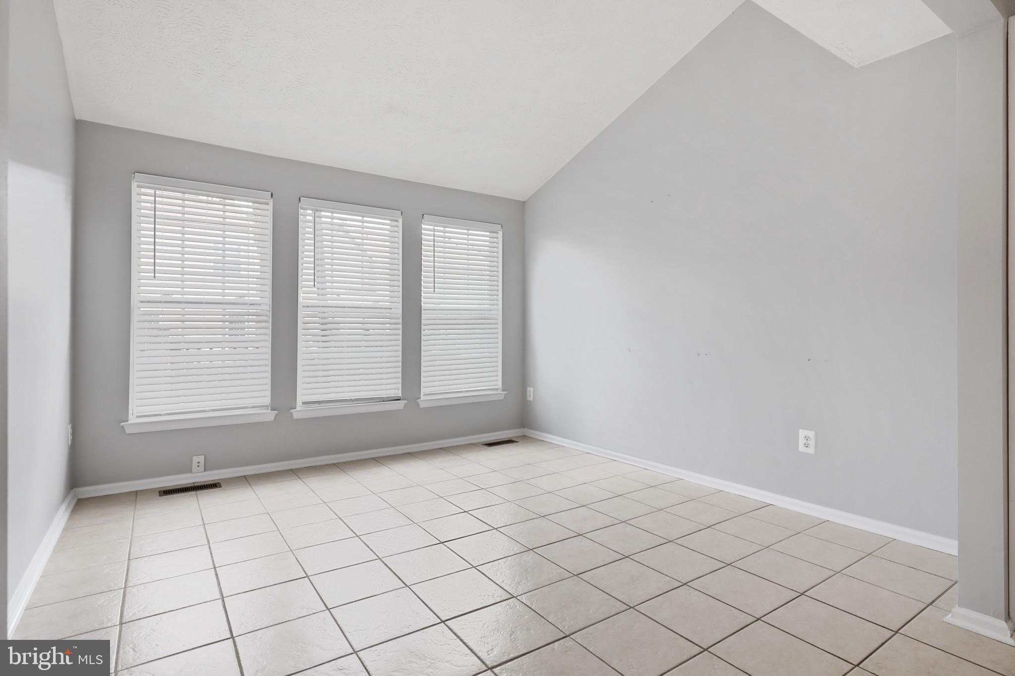 ROSEDALE - Residential Lease