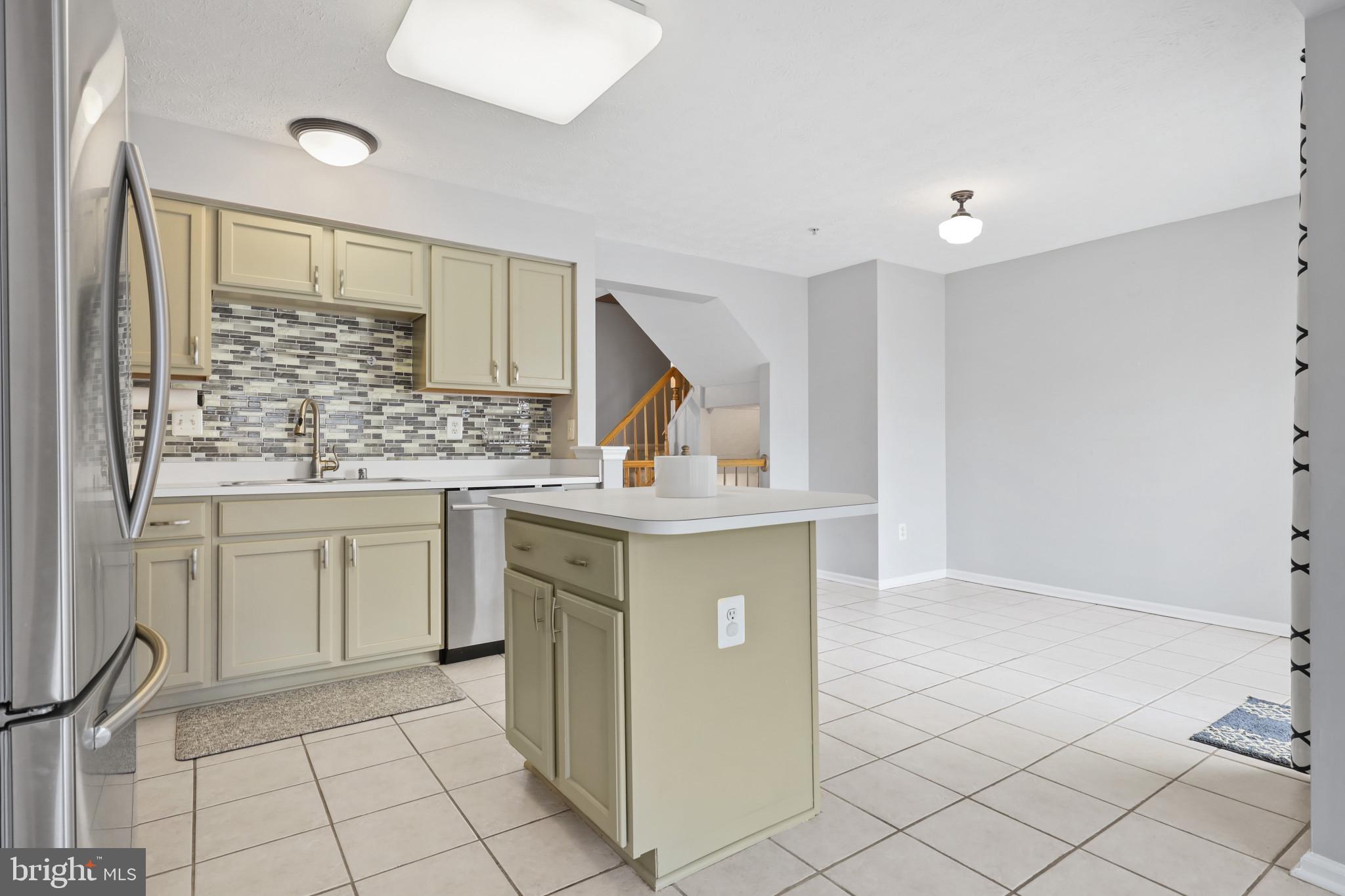 ROSEDALE - Residential Lease