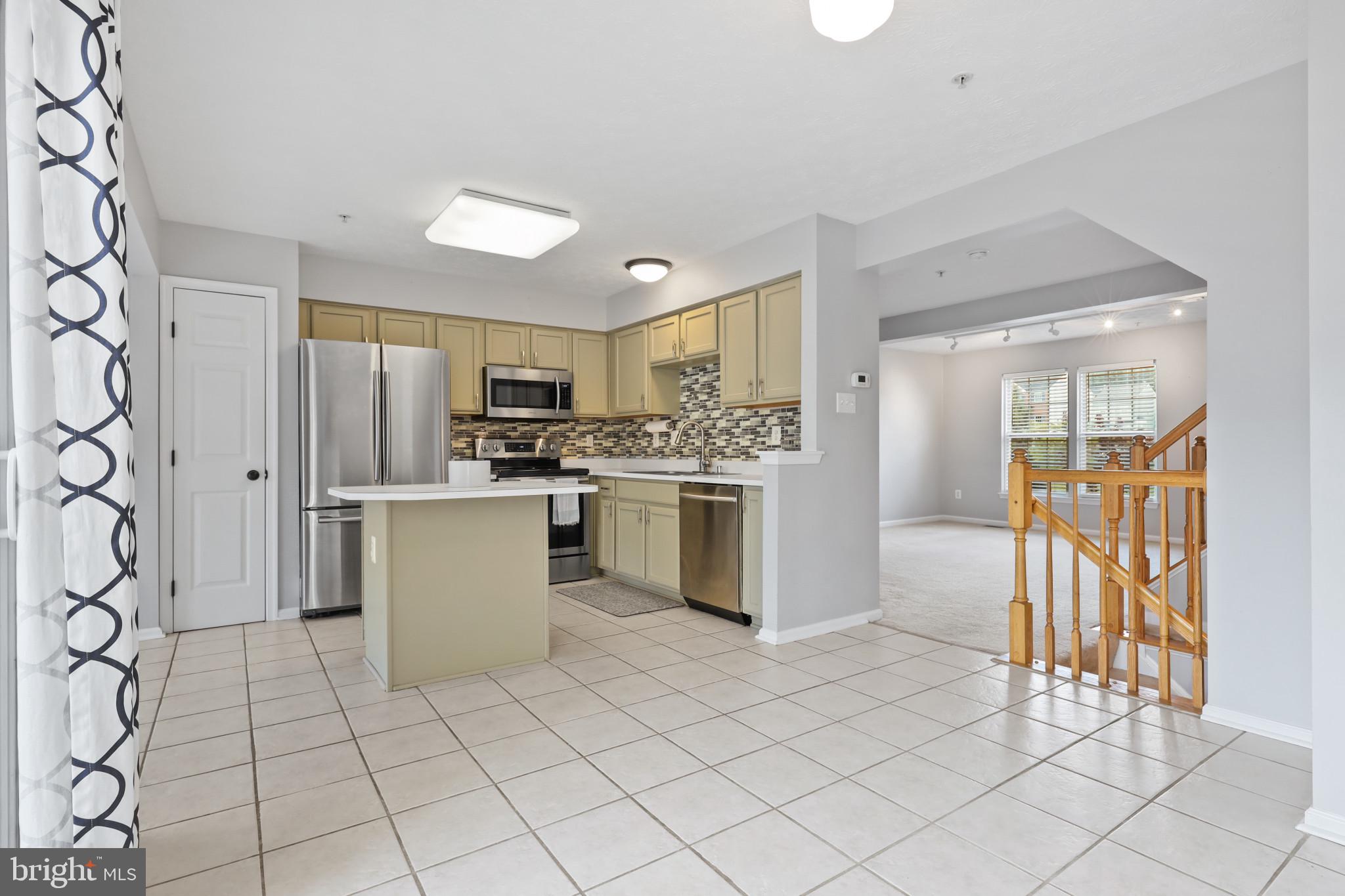 ROSEDALE - Residential Lease