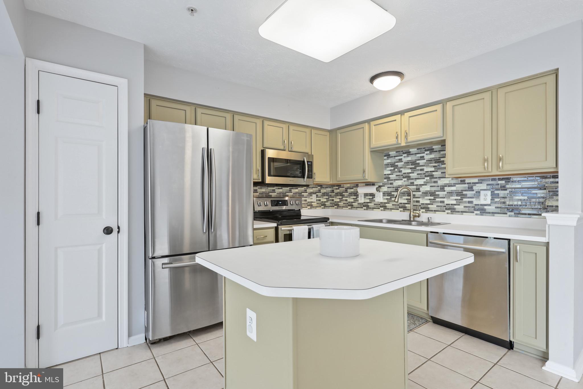 ROSEDALE - Residential Lease