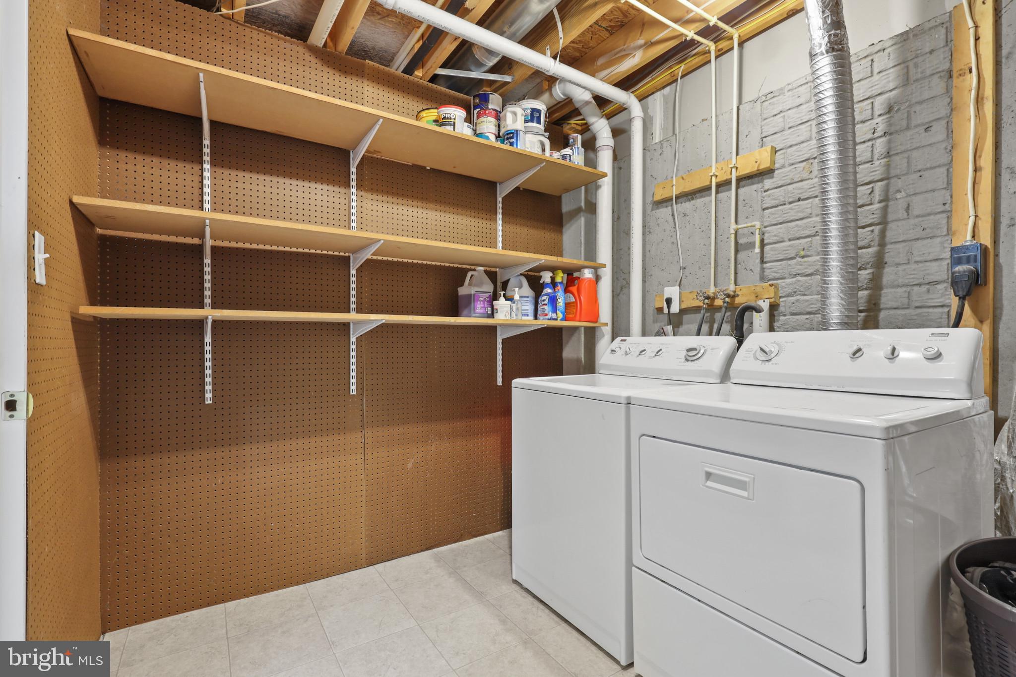 ROSEDALE - Residential Lease