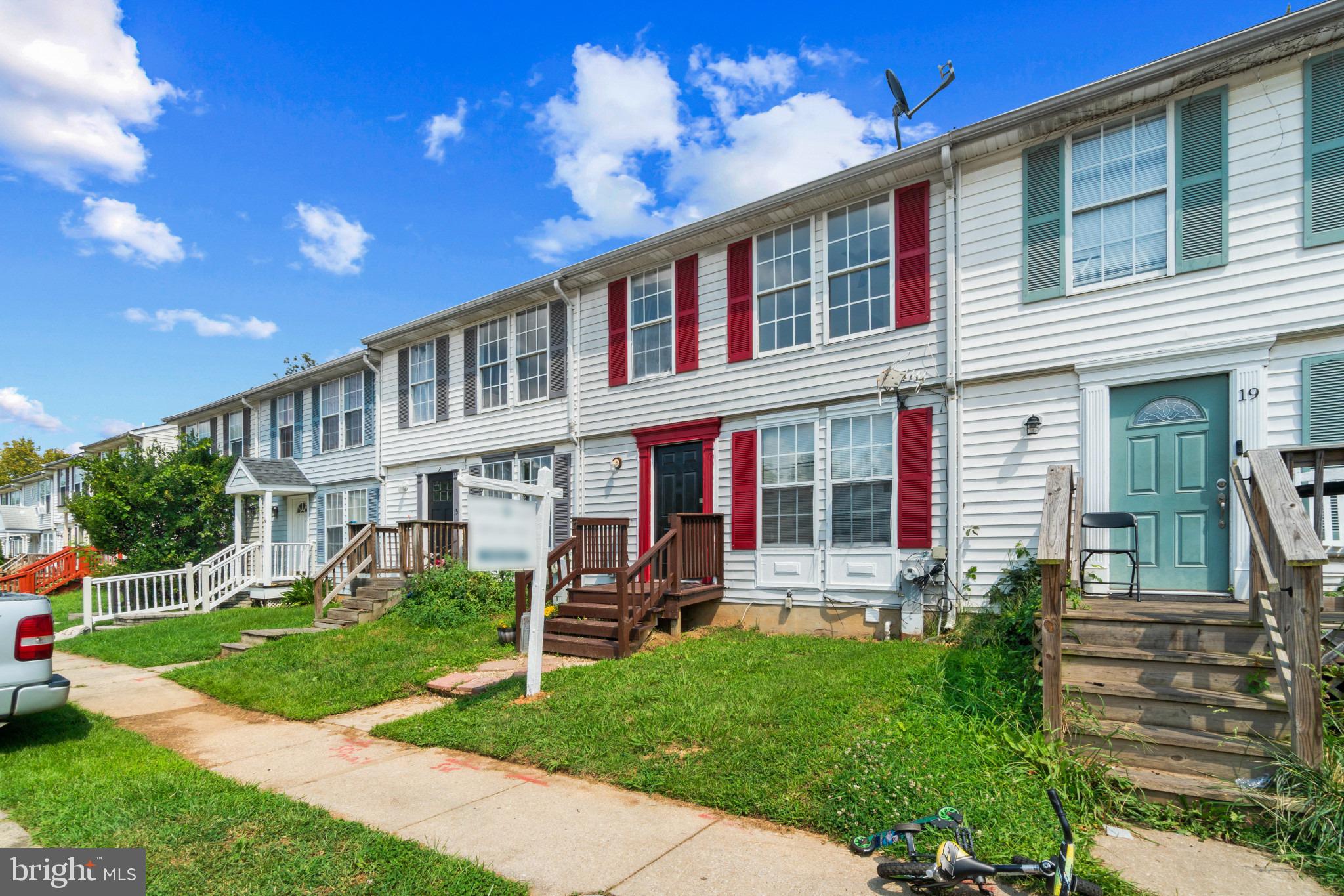 17 CHADFORD COURT
