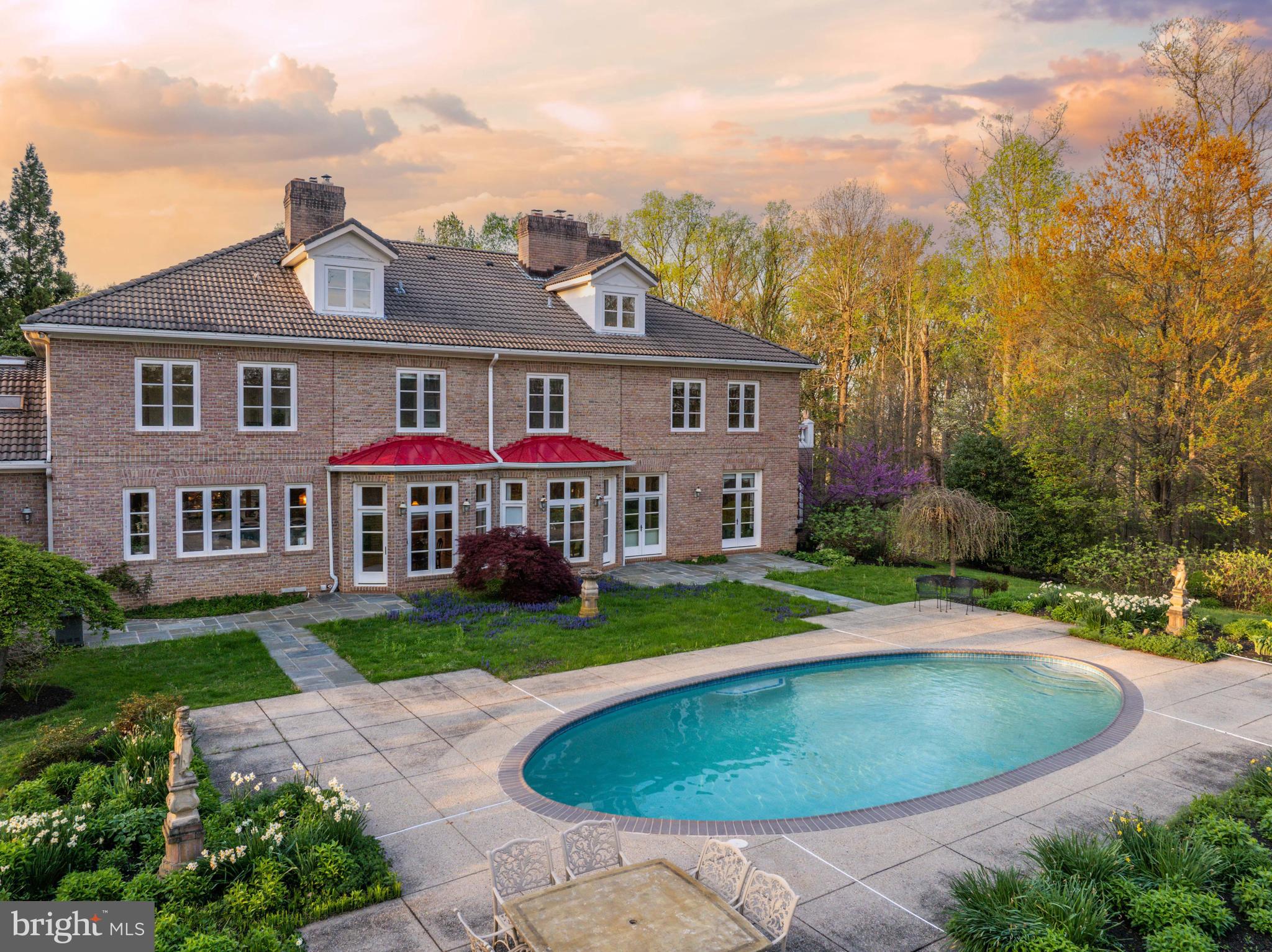 IVY HILL - Residential