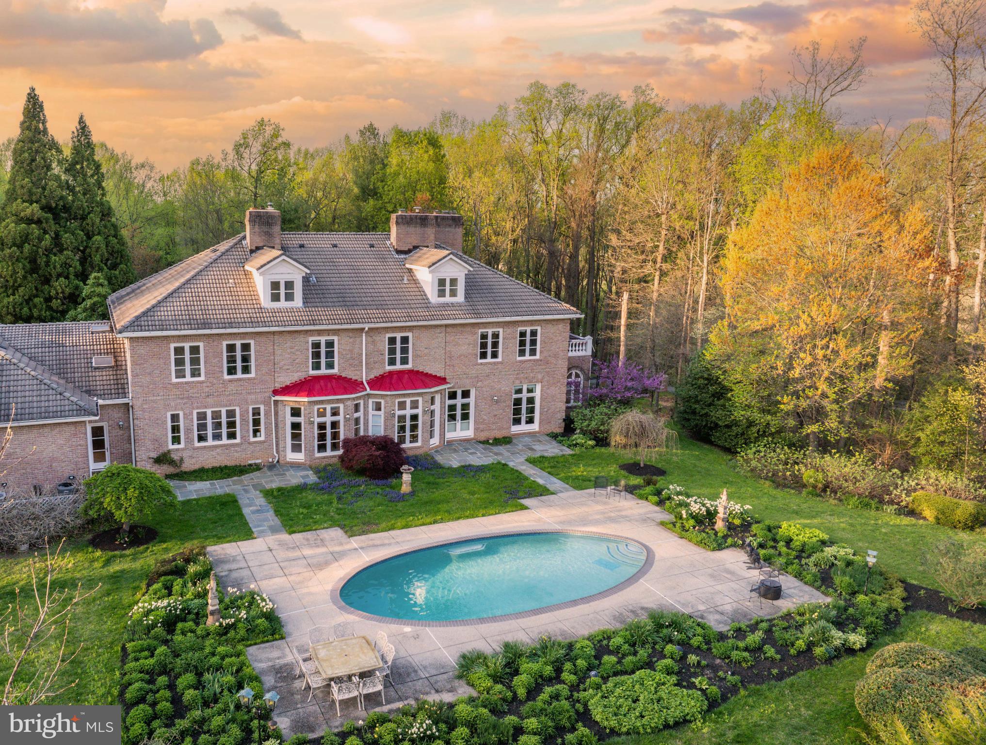 IVY HILL - Residential