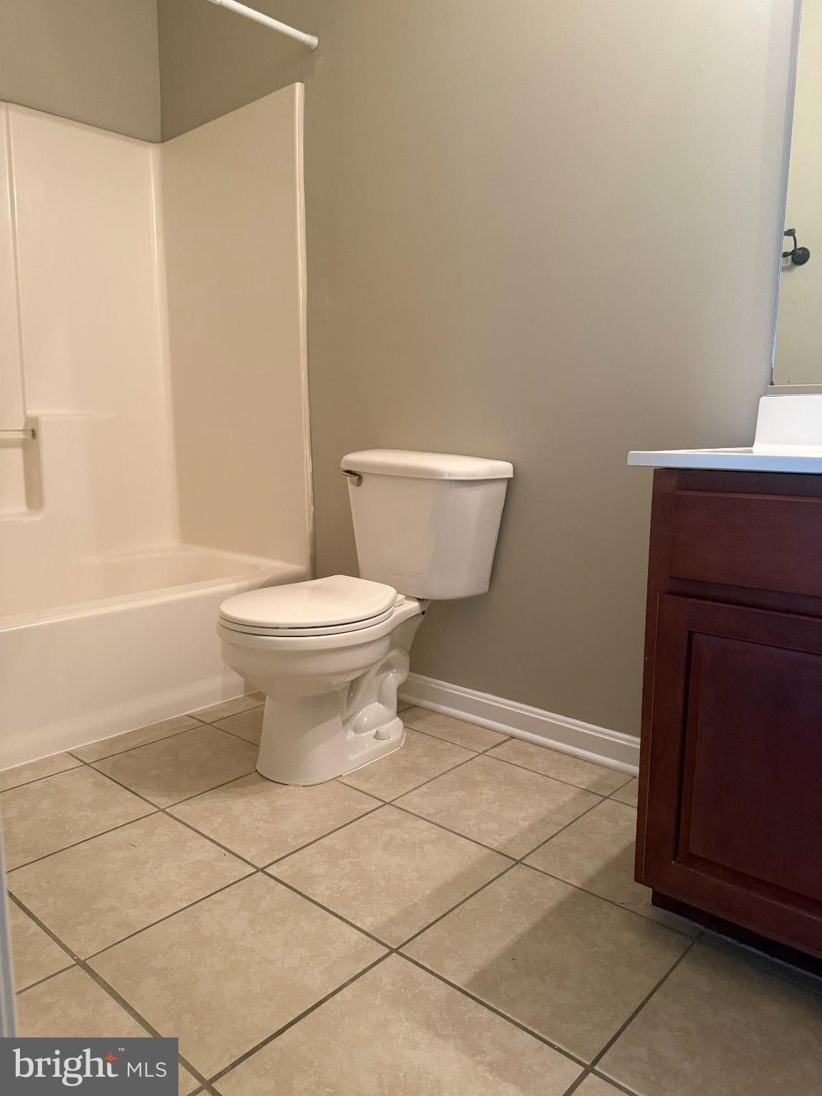 2236 COMMUNITY DRIVE