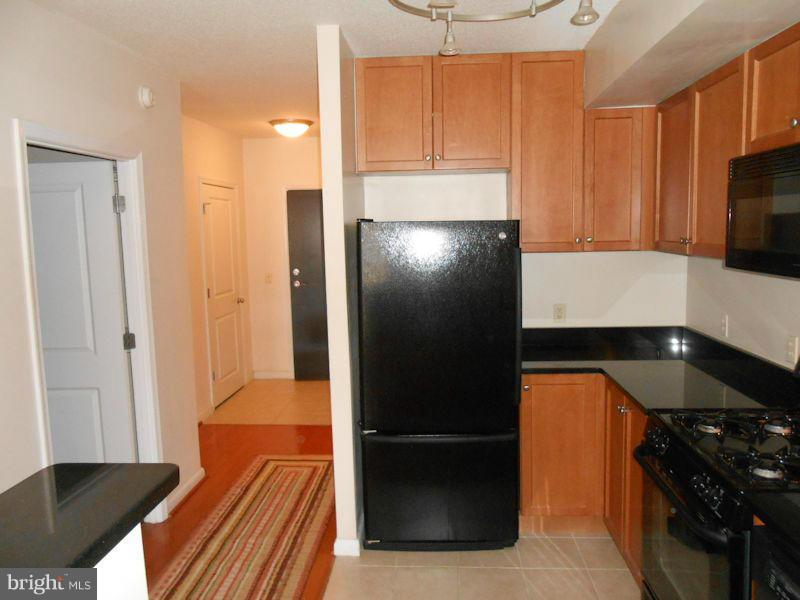 851 GLEBE ROAD 1210