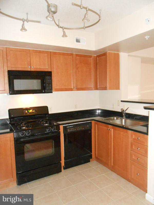 851 GLEBE ROAD 1210