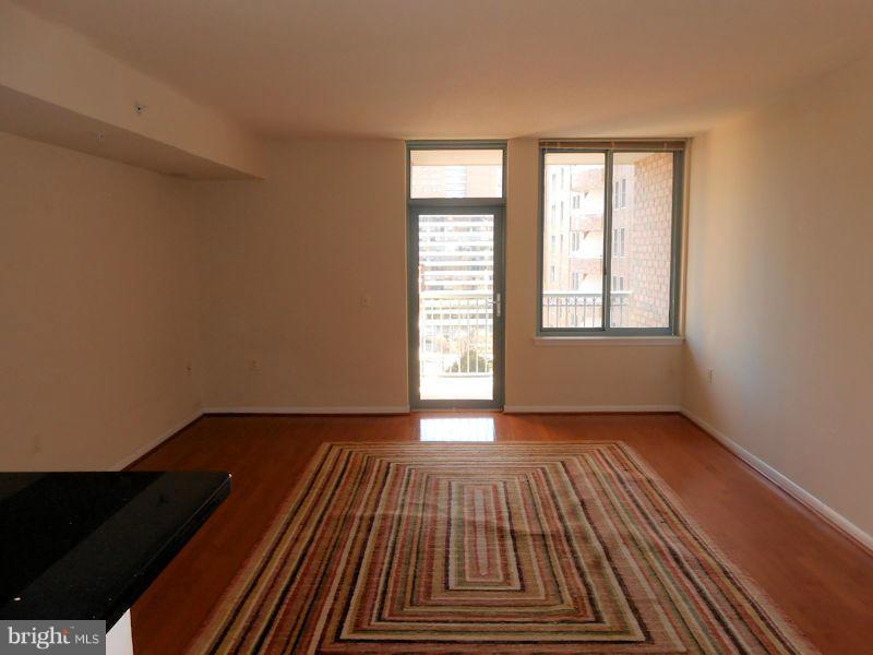 851 GLEBE ROAD 1210