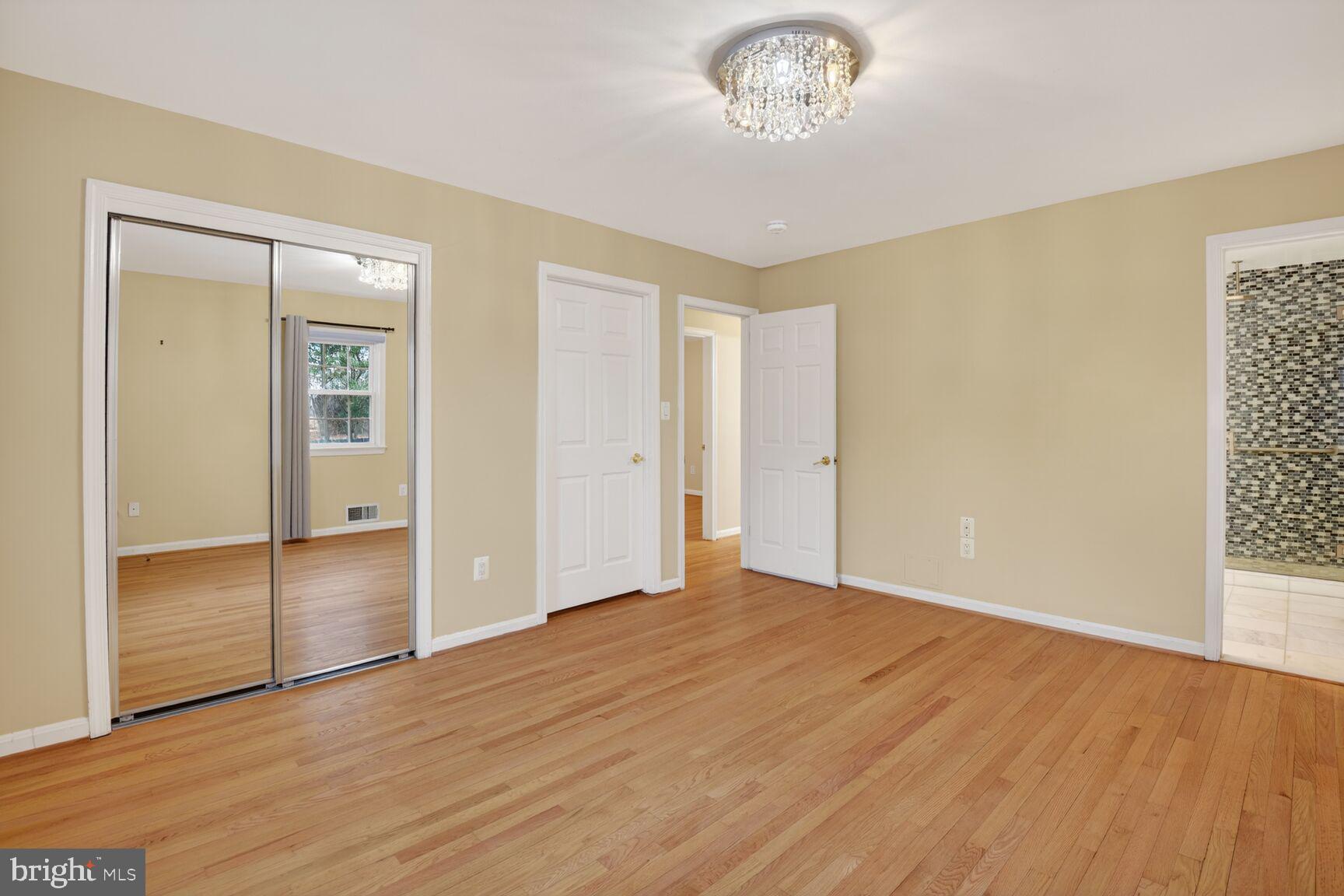 MC LEAN WEST - Residential Lease