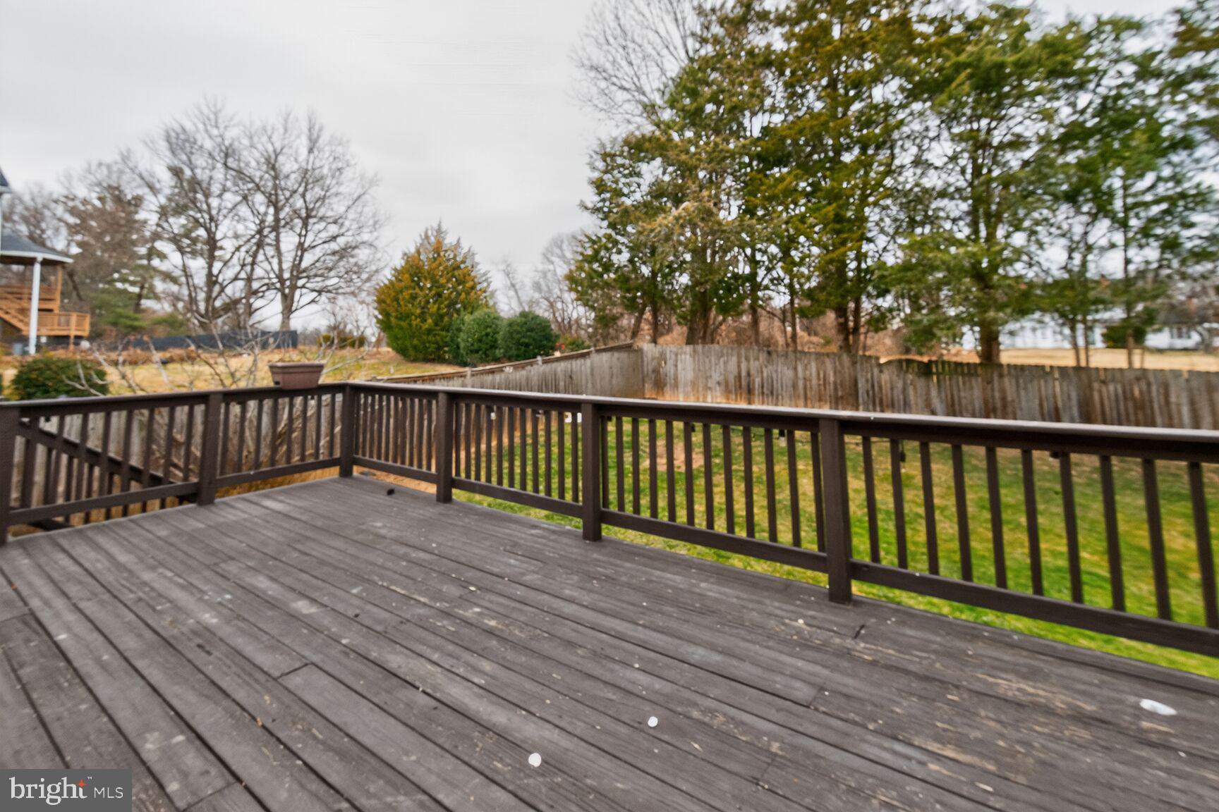 MC LEAN WEST - Residential Lease