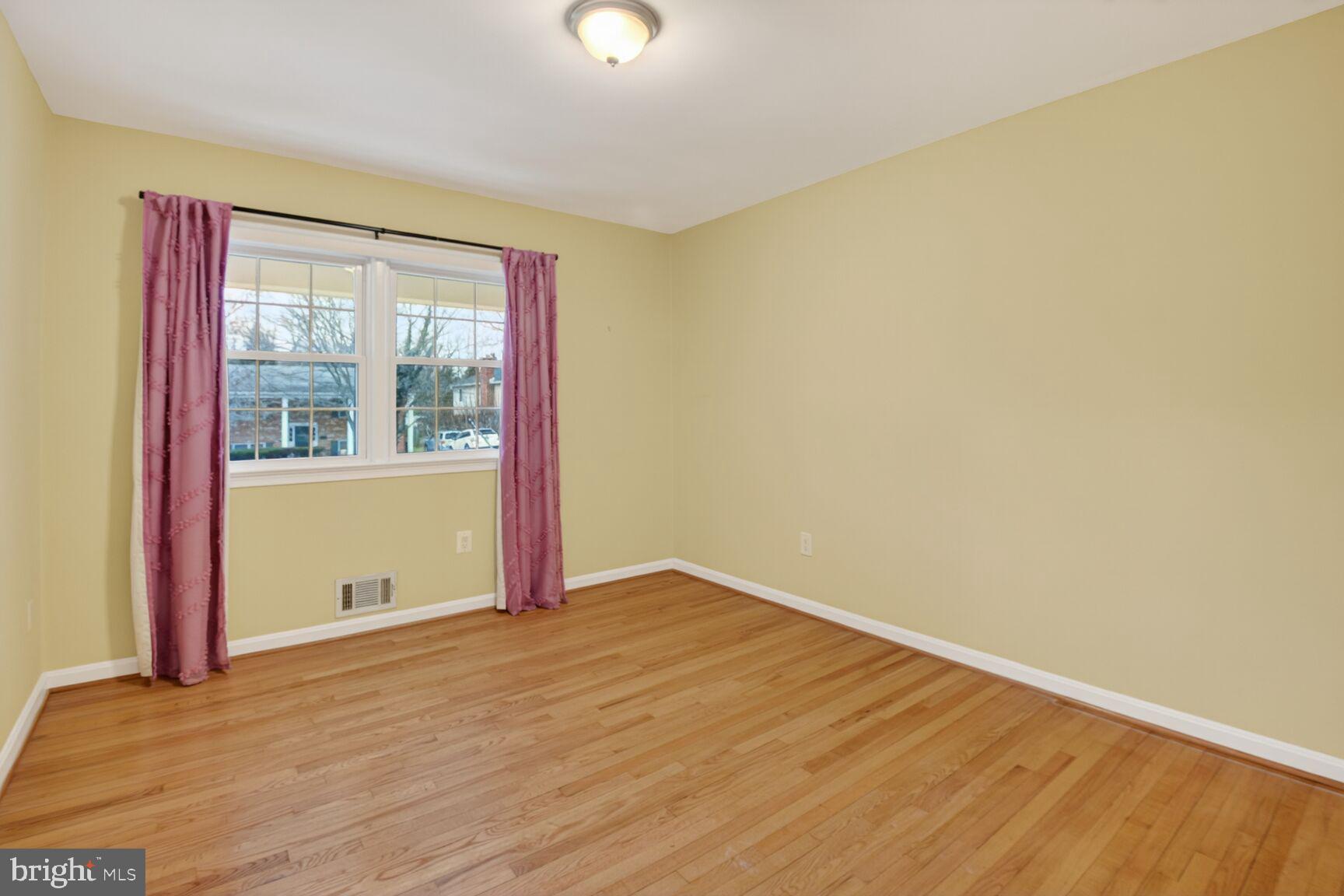 MC LEAN WEST - Residential Lease