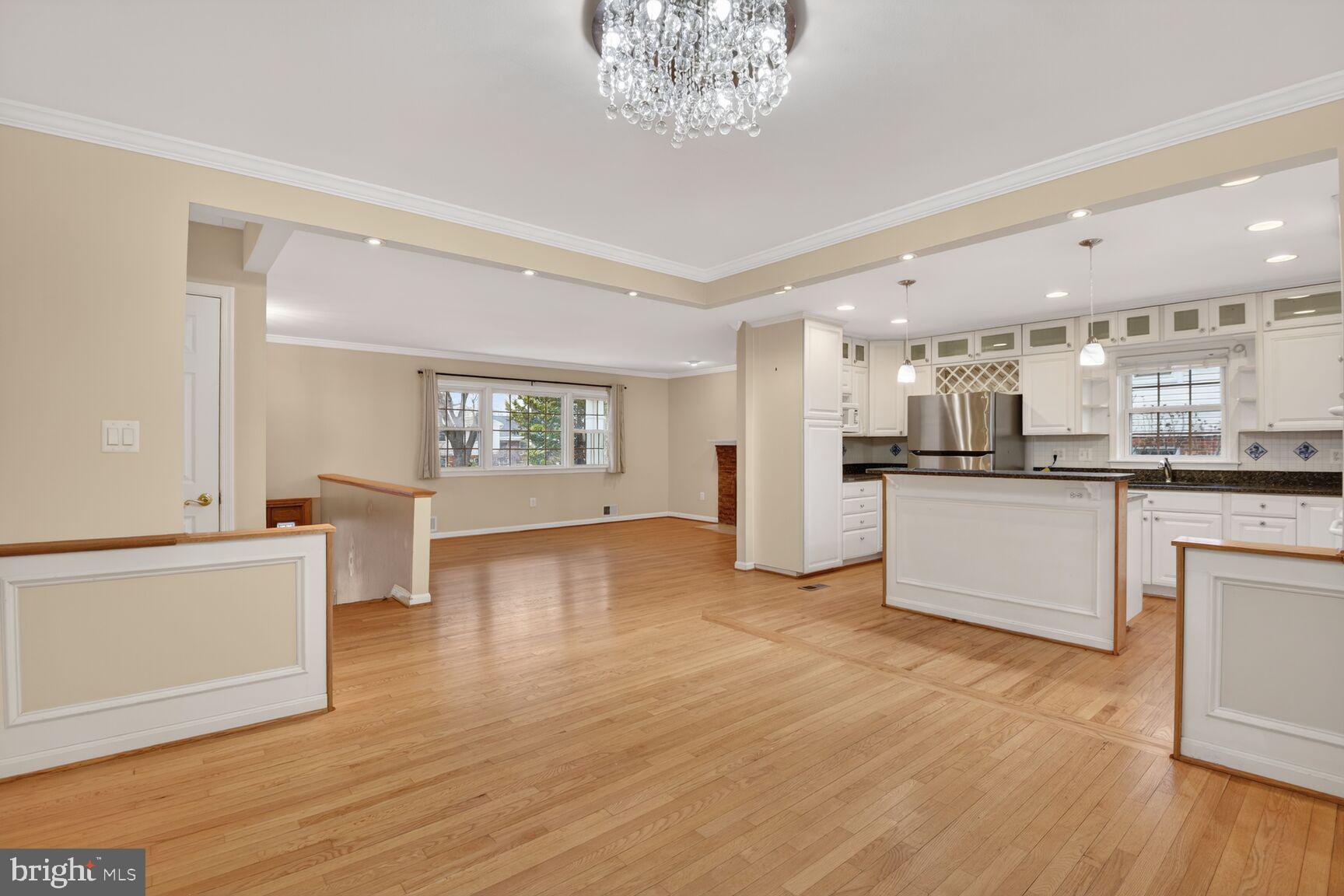 MC LEAN WEST - Residential Lease