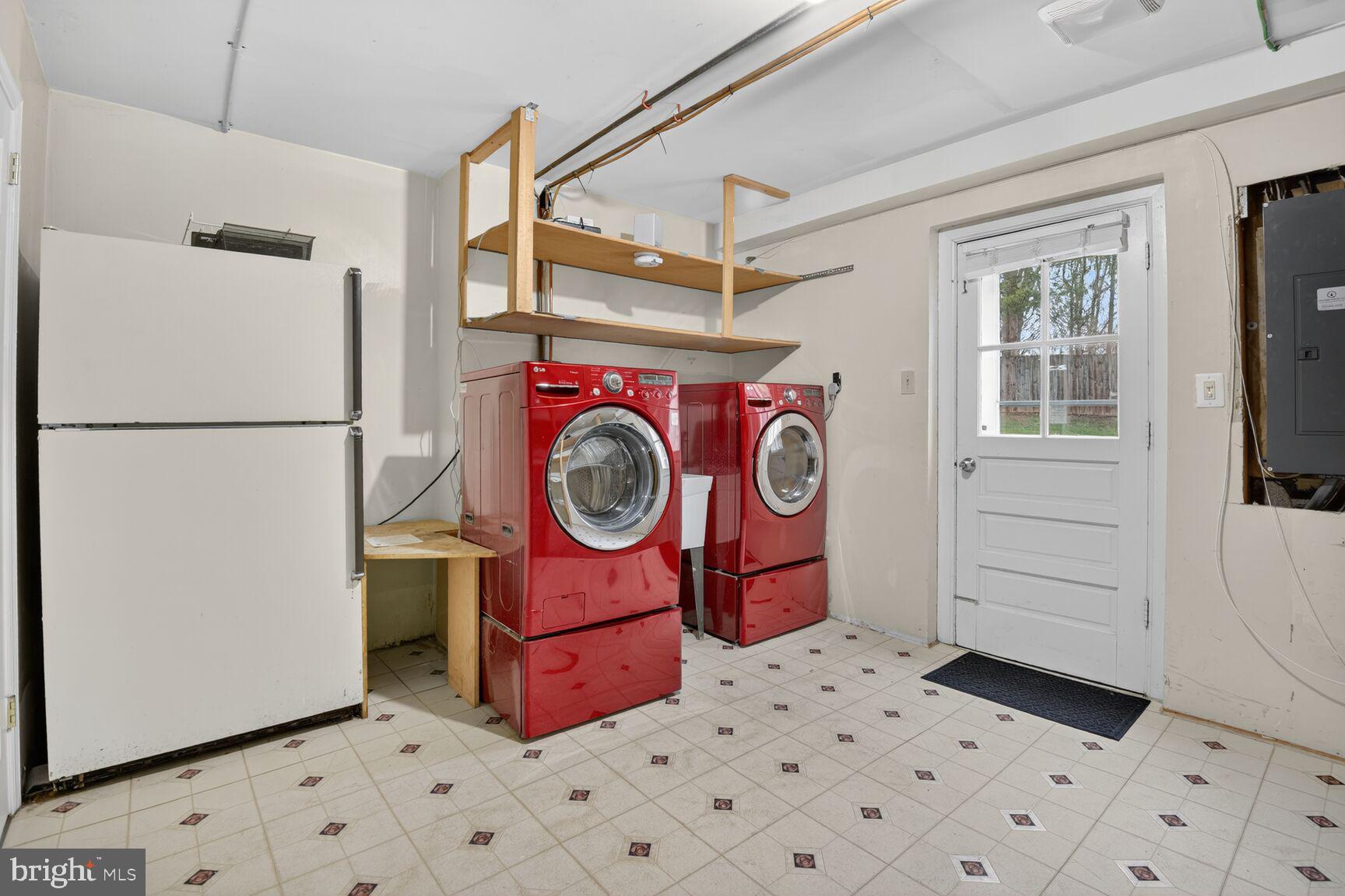 MC LEAN WEST - Residential Lease