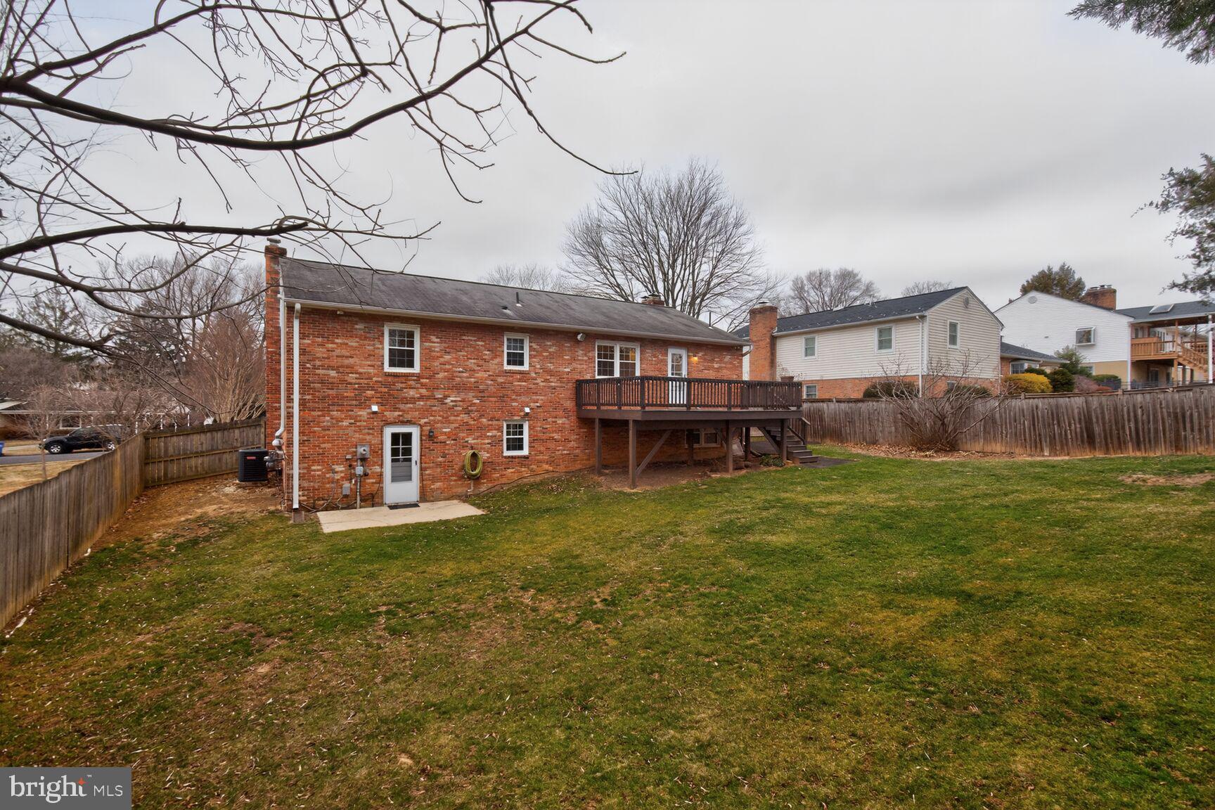 MC LEAN WEST - Residential Lease