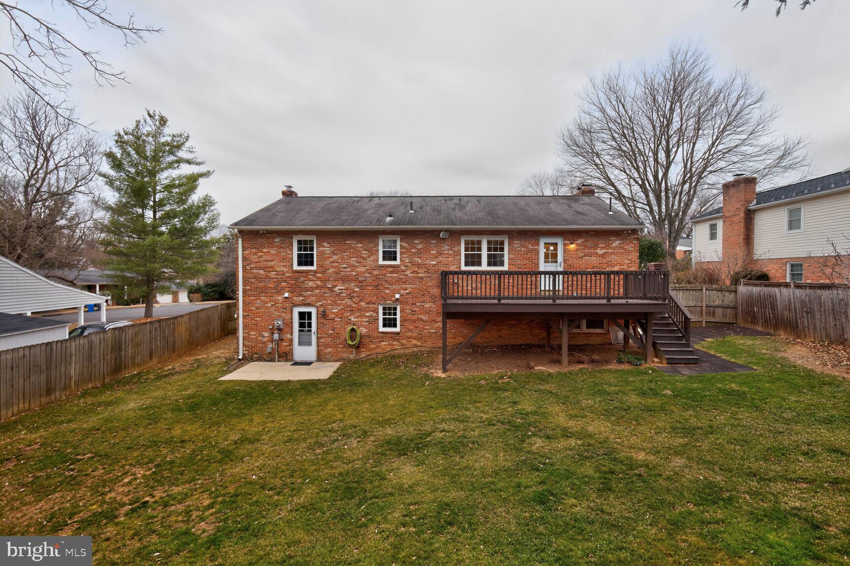 MC LEAN WEST - Residential Lease