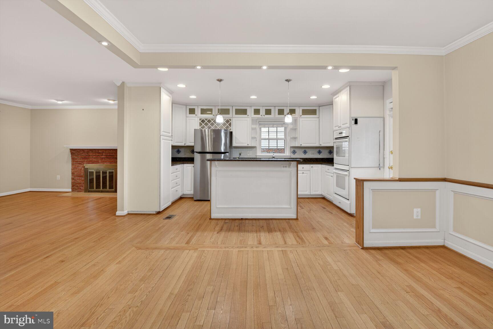 MC LEAN WEST - Residential Lease