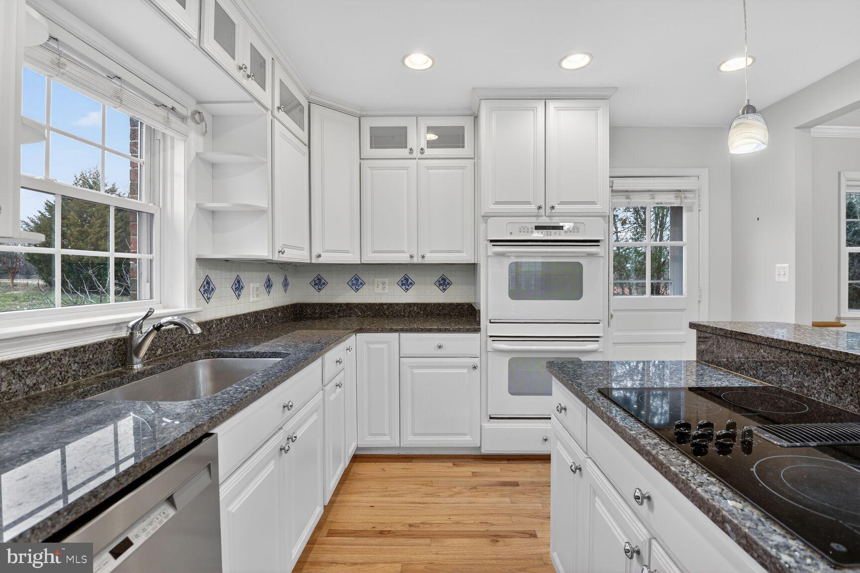 MC LEAN WEST - Residential Lease