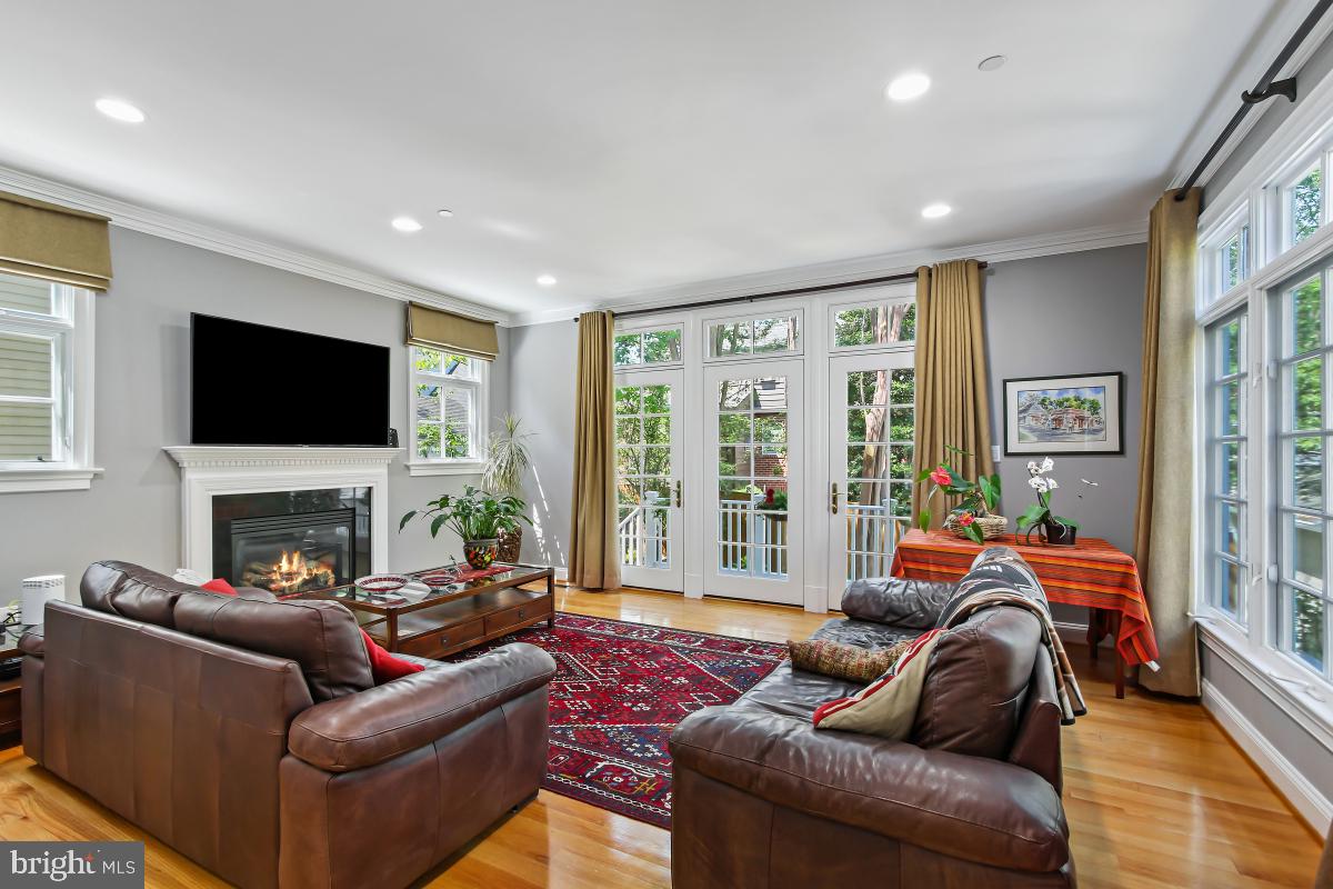 ROSEDALE PARK - Residential