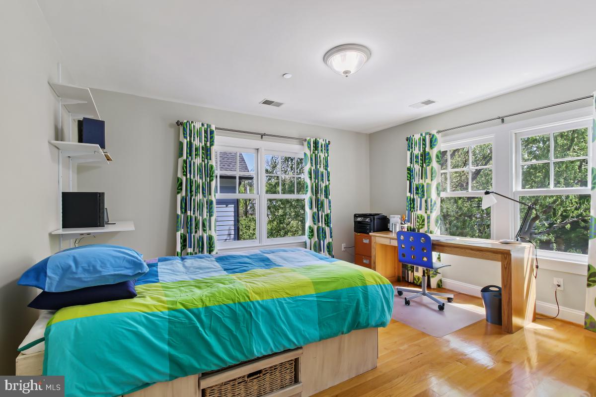 ROSEDALE PARK - Residential