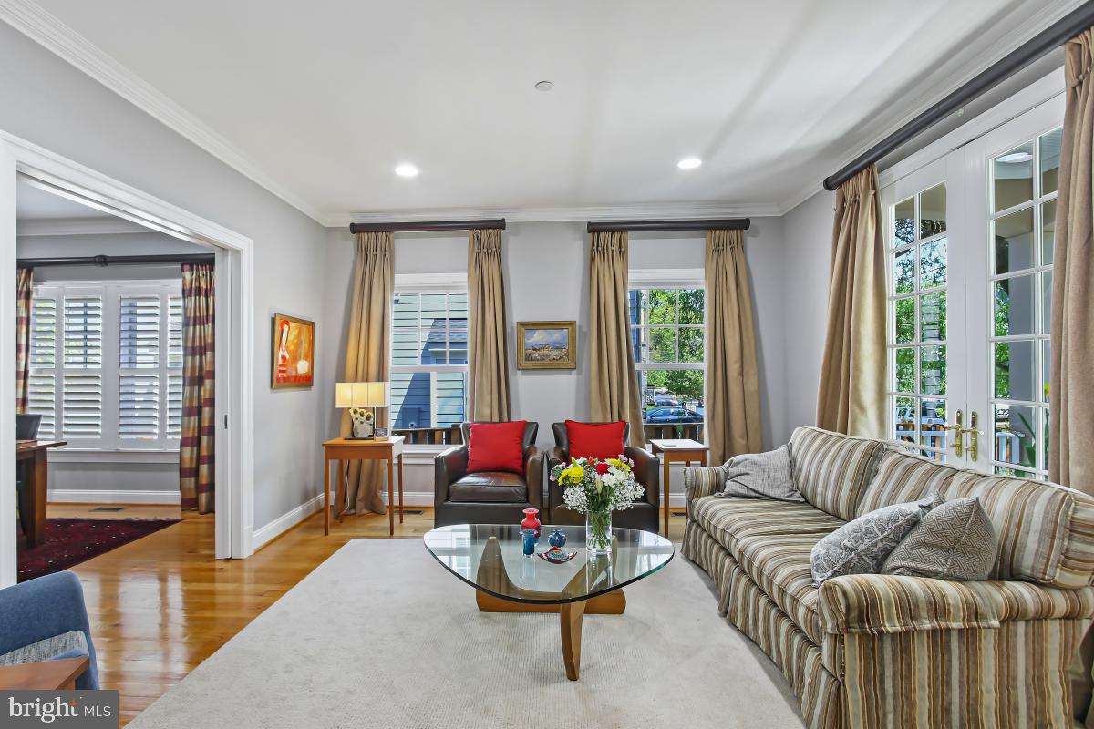 ROSEDALE PARK - Residential