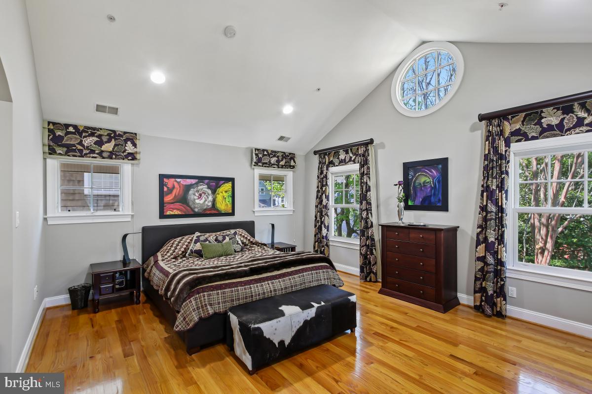 ROSEDALE PARK - Residential