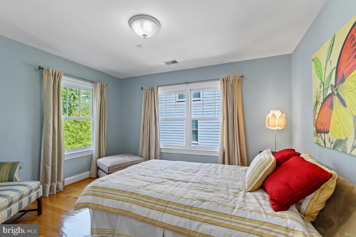 ROSEDALE PARK - Residential