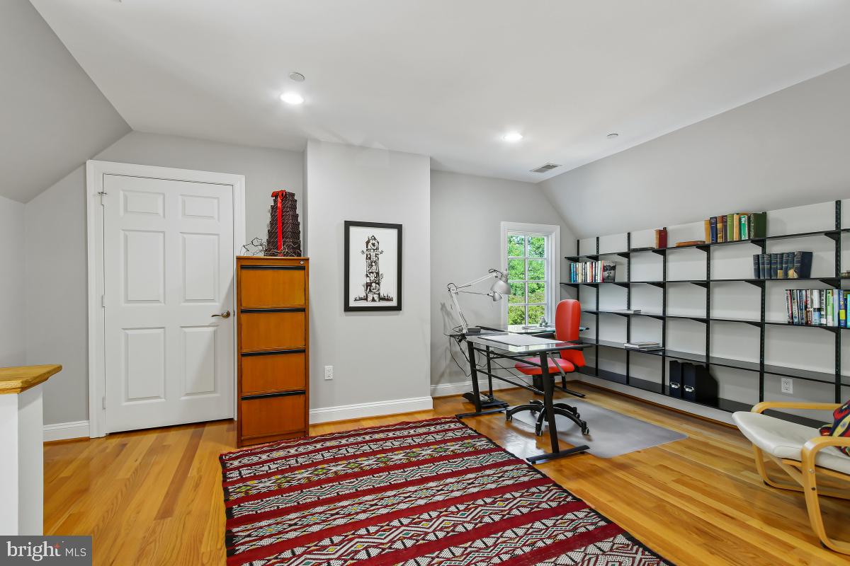 ROSEDALE PARK - Residential