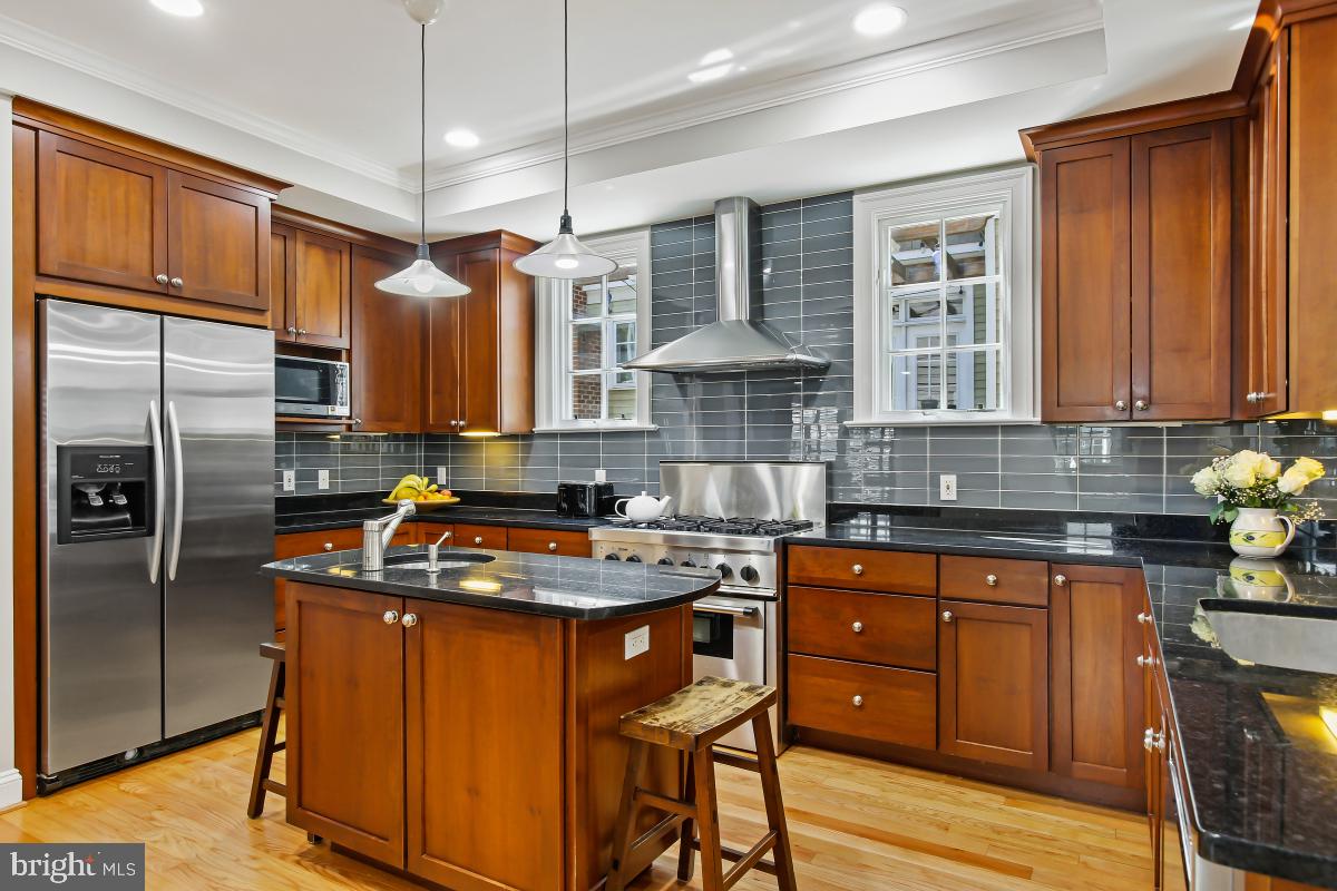 ROSEDALE PARK - Residential