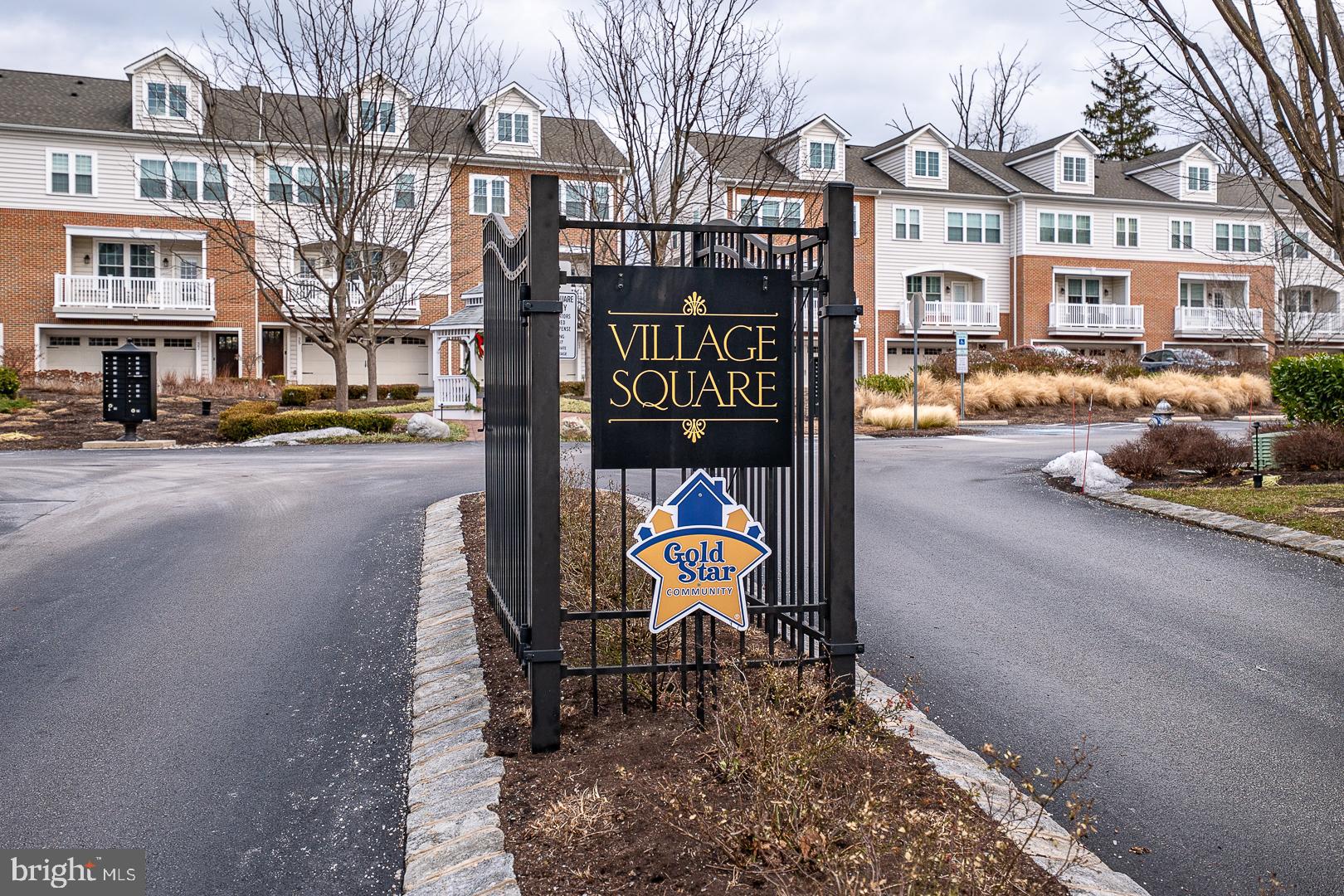 VILLAGE SQUARE - Residential