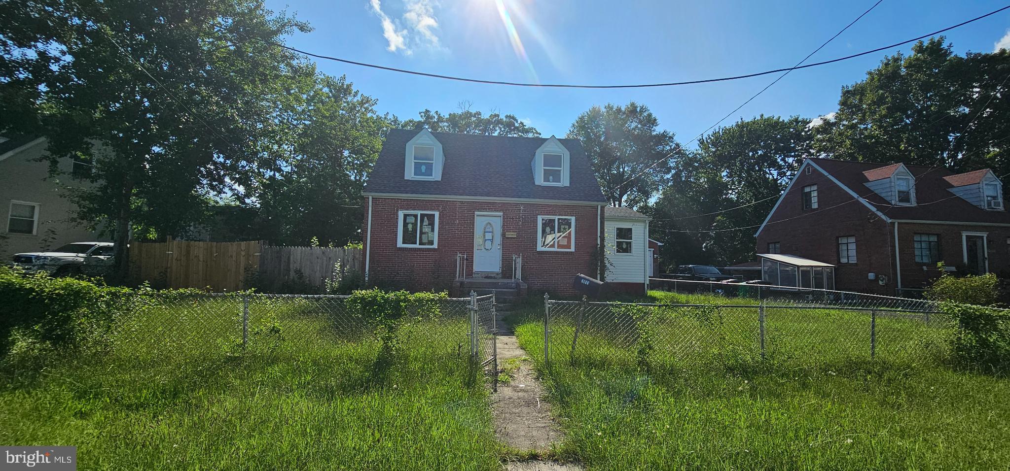 NORTH FORESTVILLE - Residential