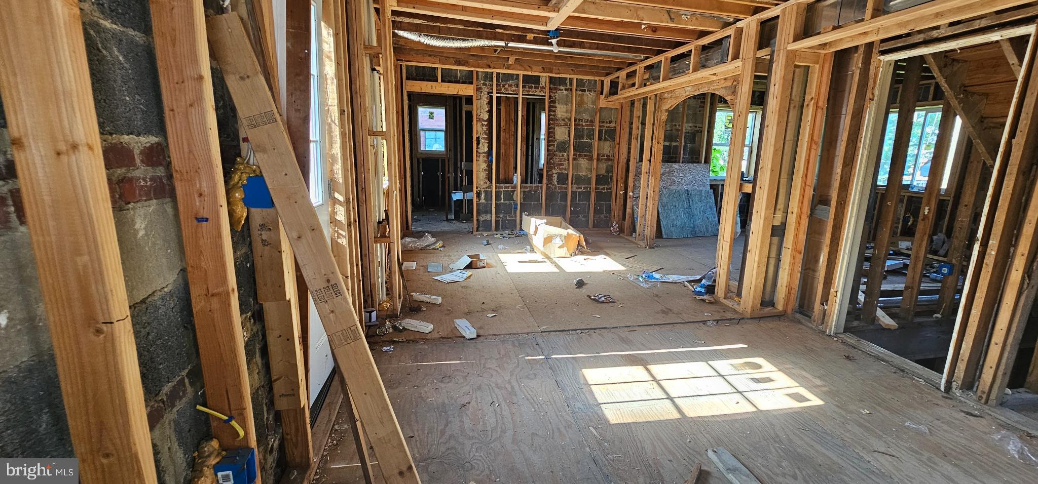 NORTH FORESTVILLE - Residential