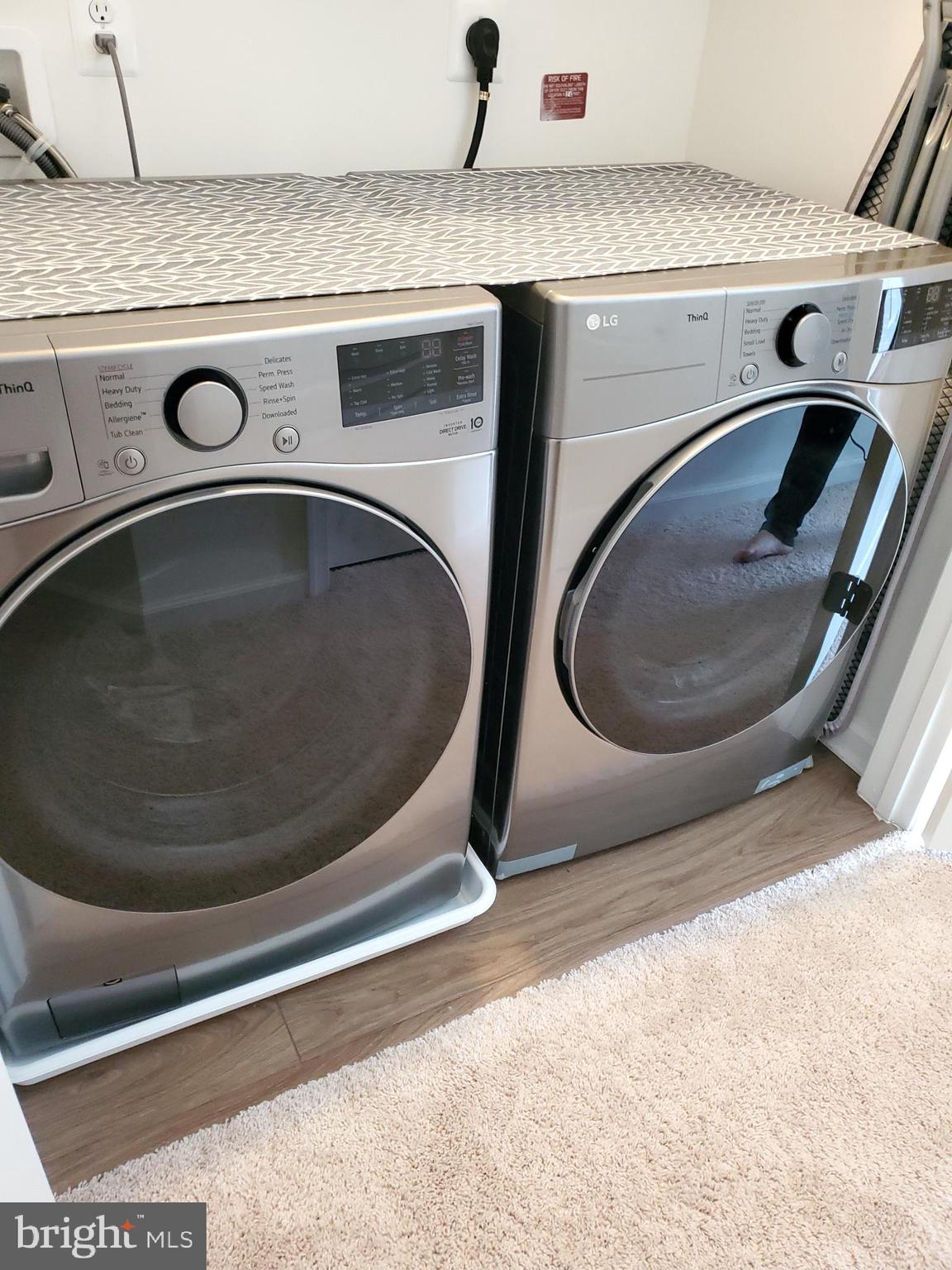 MCCAULEY CROSSING - Residential Lease