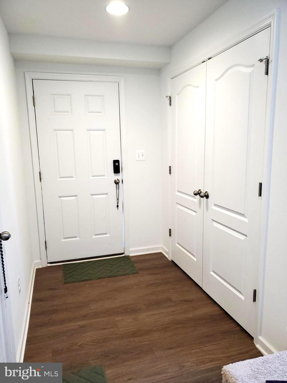 MCCAULEY CROSSING - Residential Lease