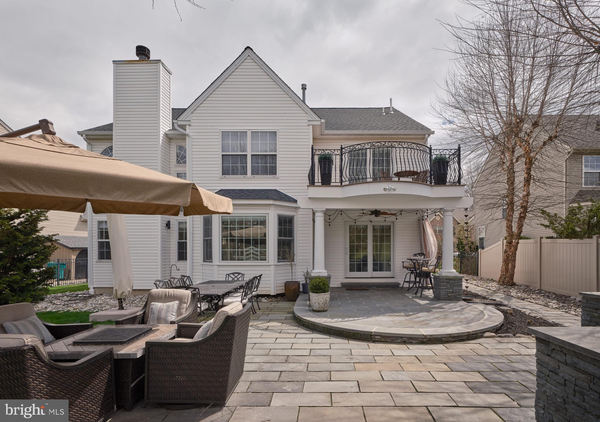 RIVERWOODS - Residential