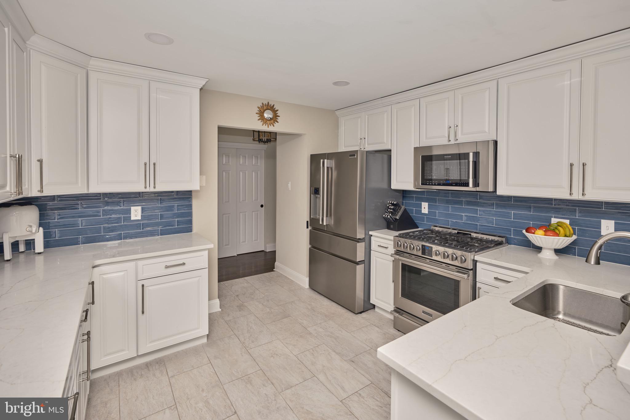 RIVERWOODS - Residential